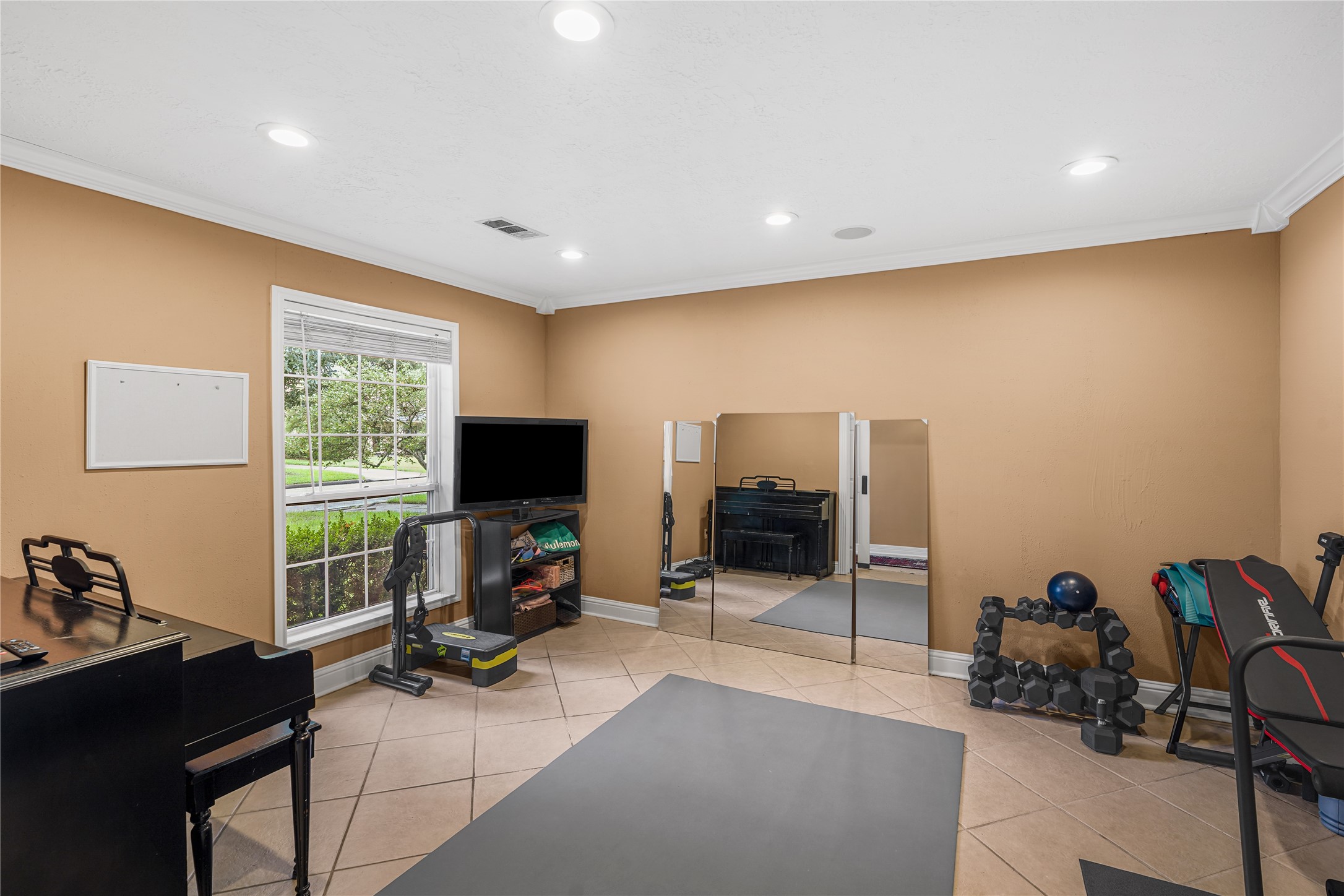 2026 Briargreen Drive Property Photo 12