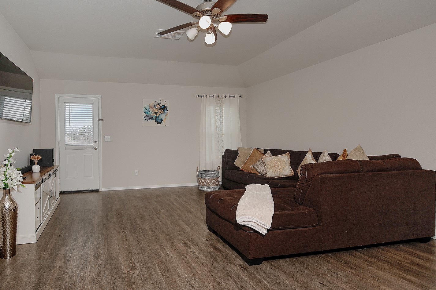 309 Cumberland Forest Drive Property Photo 8