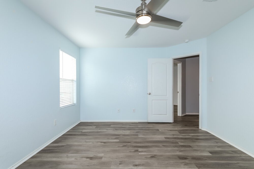 302 Falling Pine Drive Property Photo 15