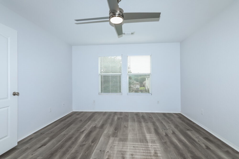 302 Falling Pine Drive Property Photo 16