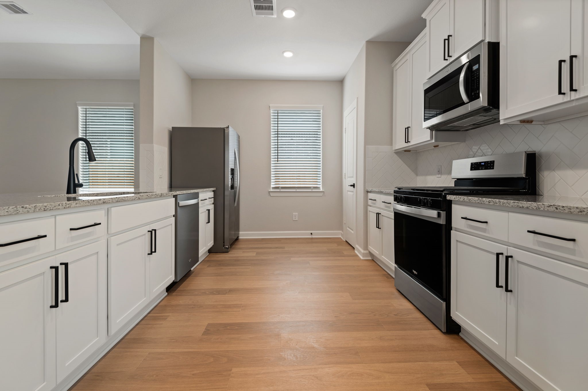 21567 Bluebonnet Bay Drive Property Photo 2