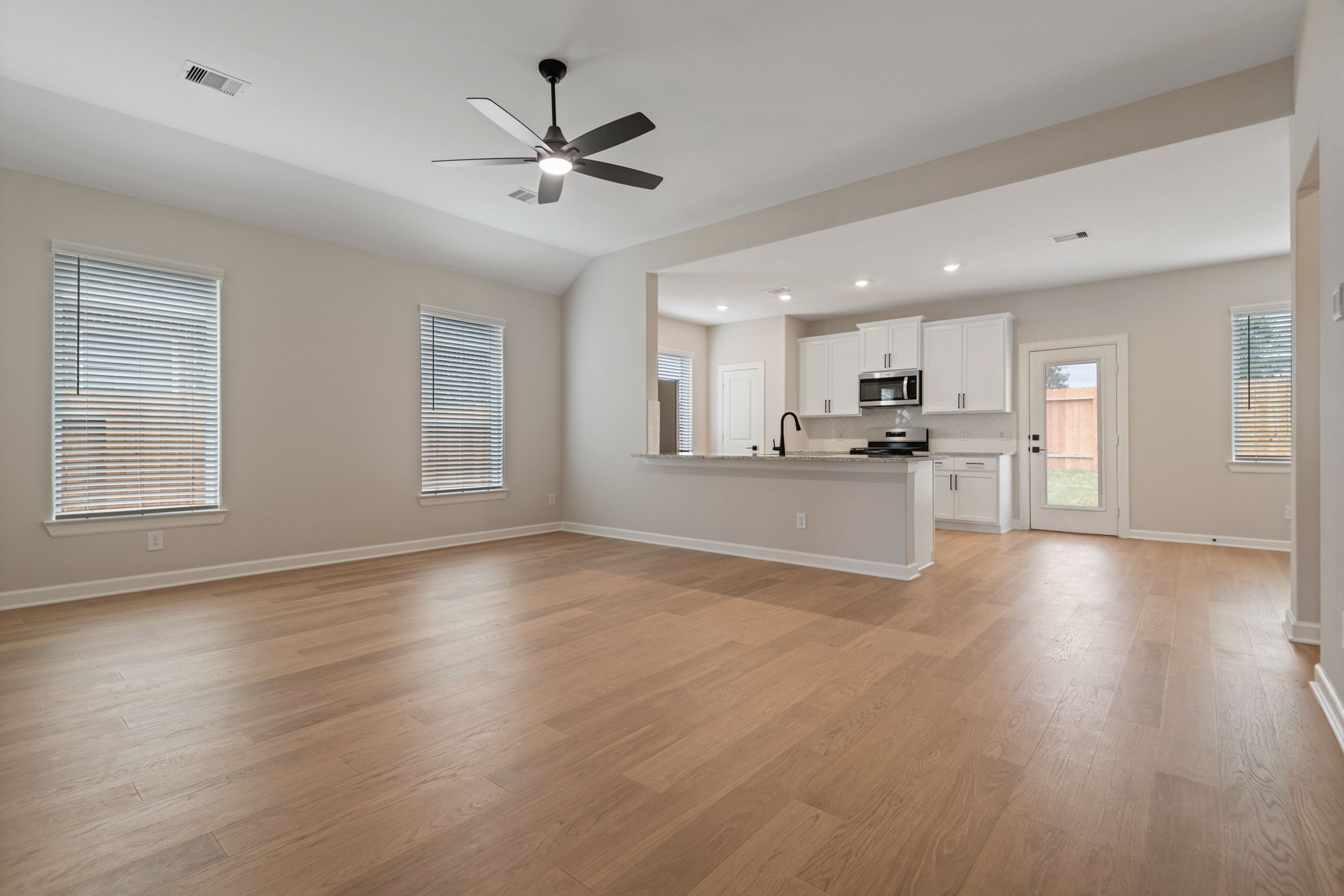 21567 Bluebonnet Bay Drive Property Photo 6