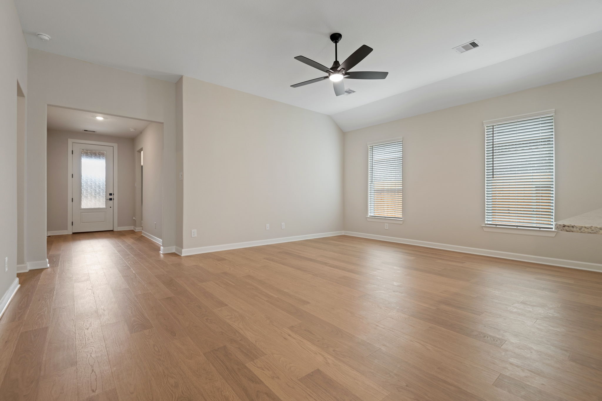 21567 Bluebonnet Bay Drive Property Photo 7