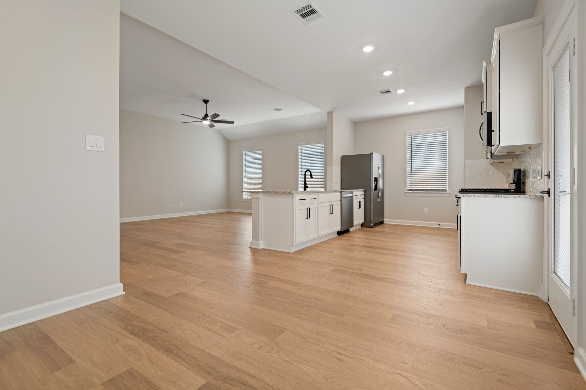 21567 Bluebonnet Bay Drive Property Photo 8