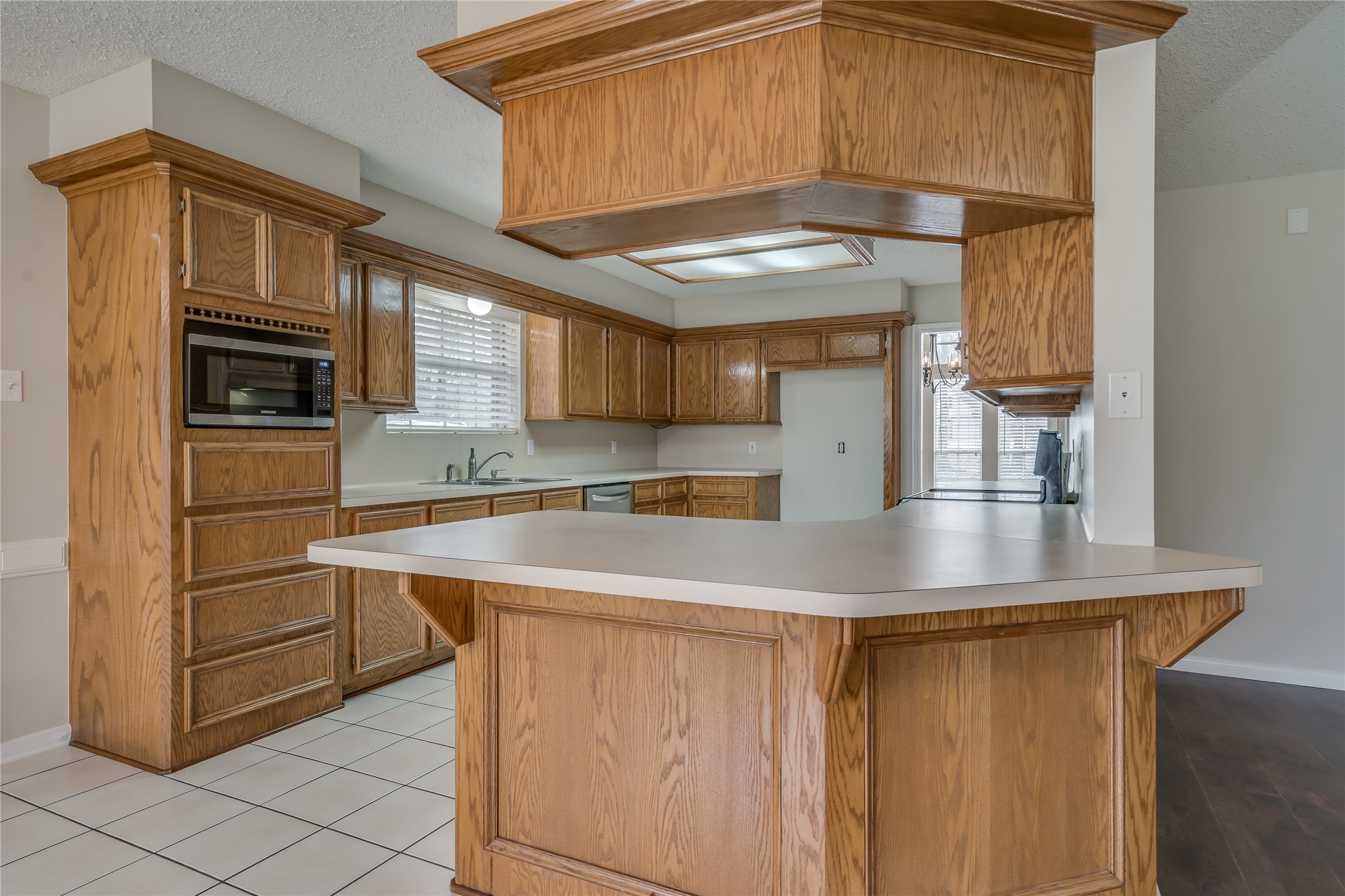 2460 Pebblebrook Circle Property Photo 10