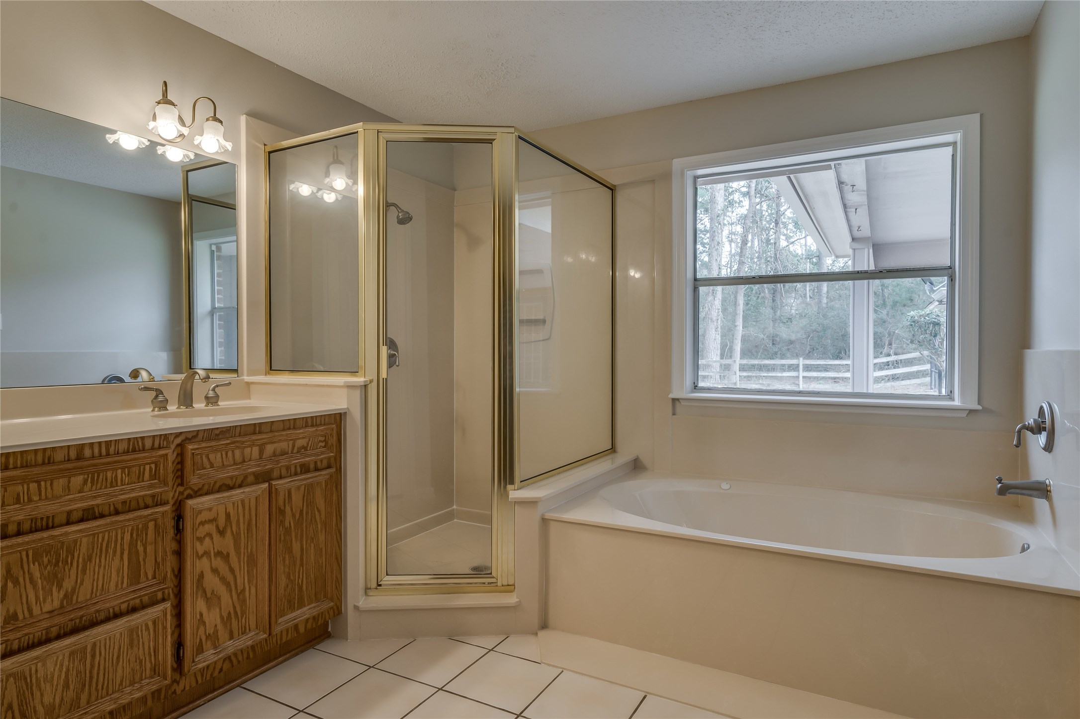 2460 Pebblebrook Circle Property Photo 18