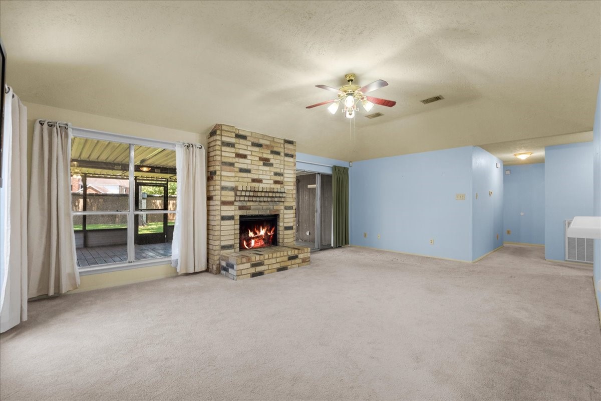 2790 Pinewood Drive Property Photo 8