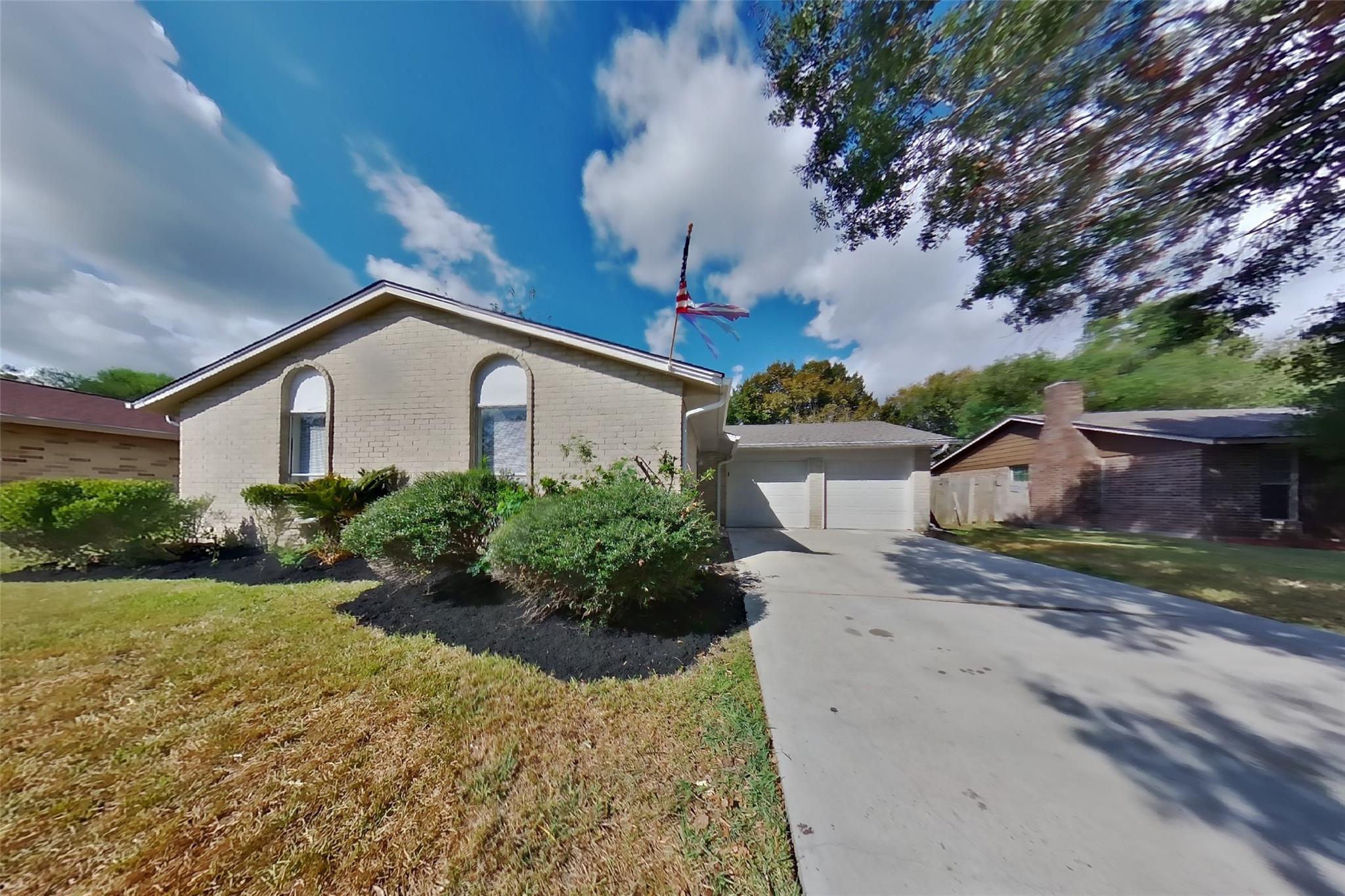 15910 Willmore Lane Property Photo 1
