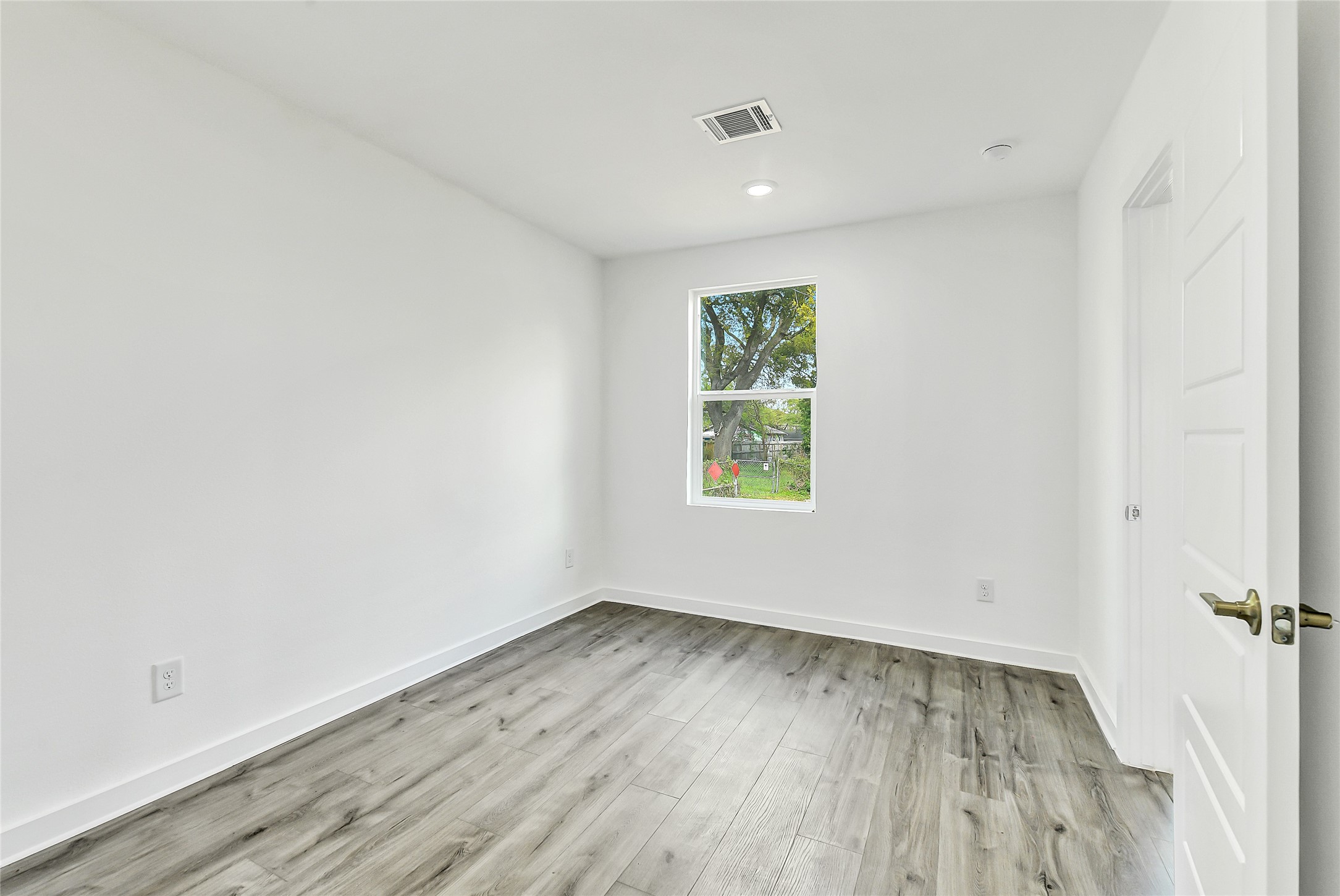 110 Harris Court Property Photo 24