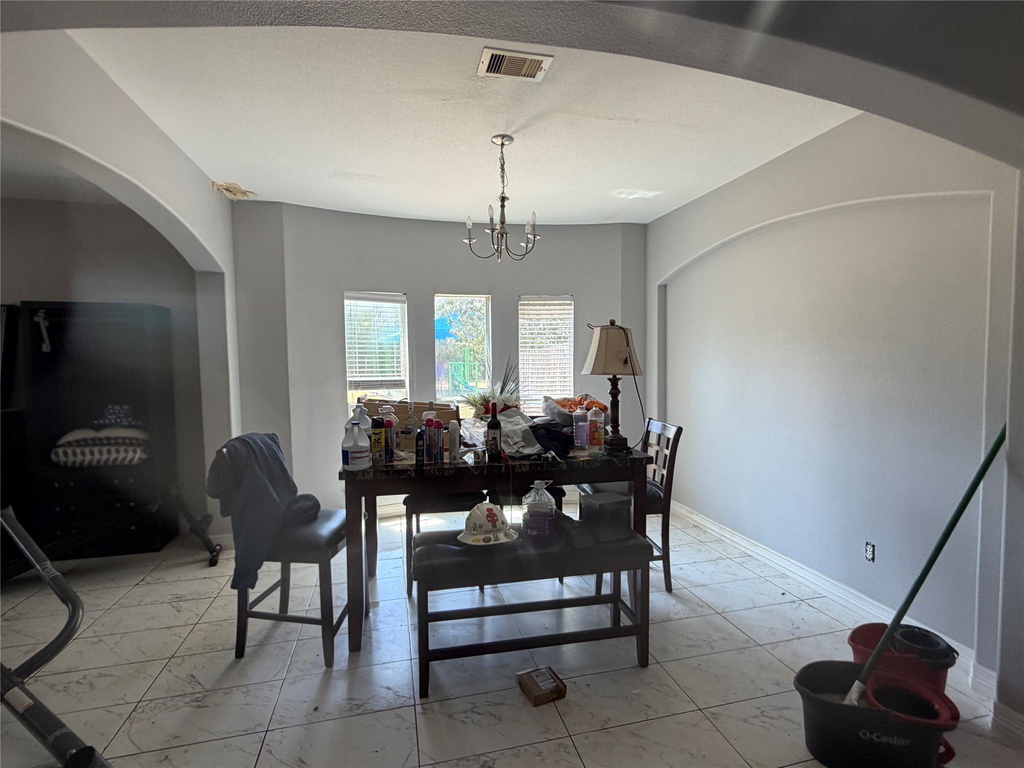 9907 Lynnwood Drive Property Photo 6