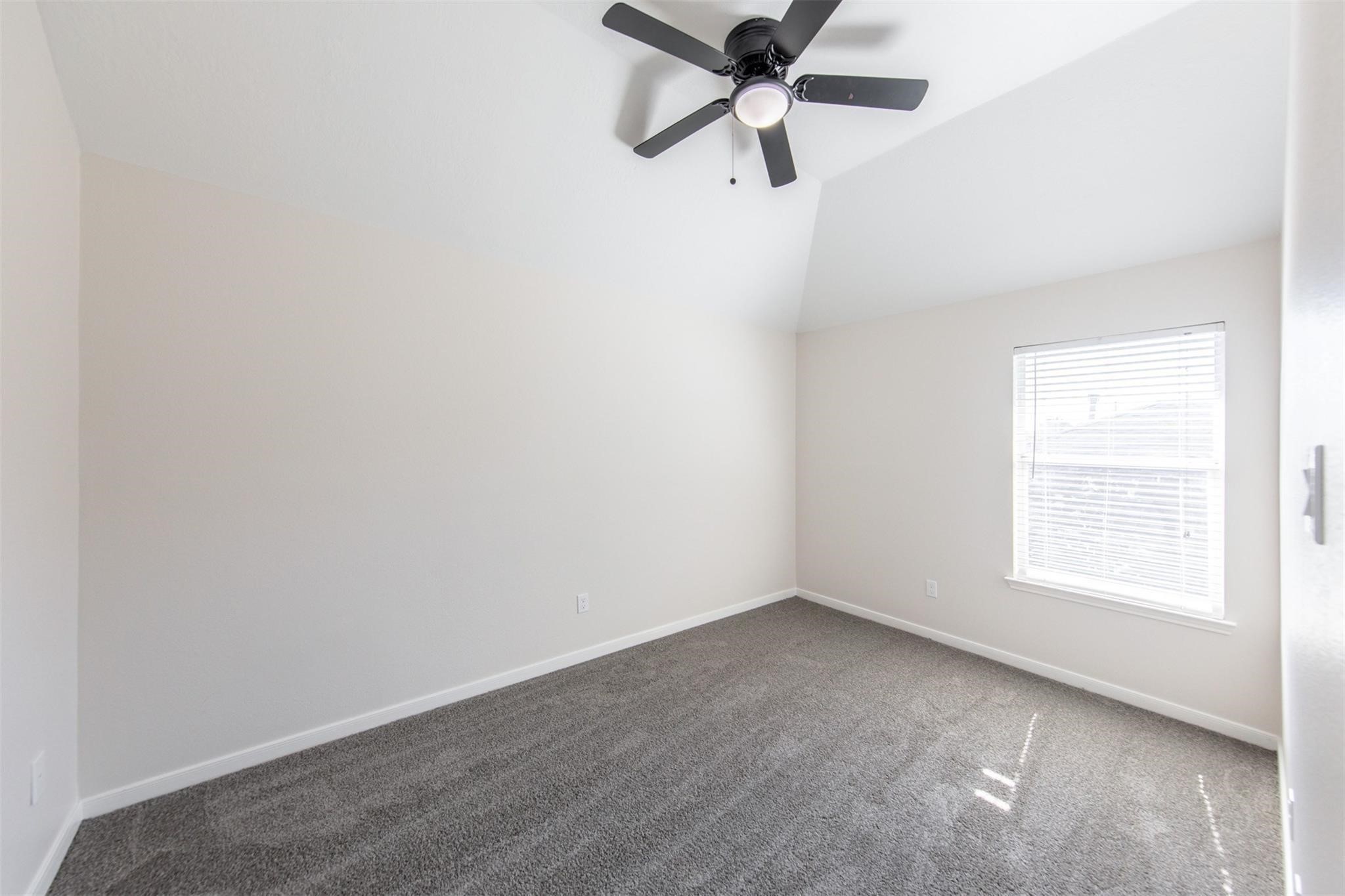 2911 Ledgeside Court Property Photo 20