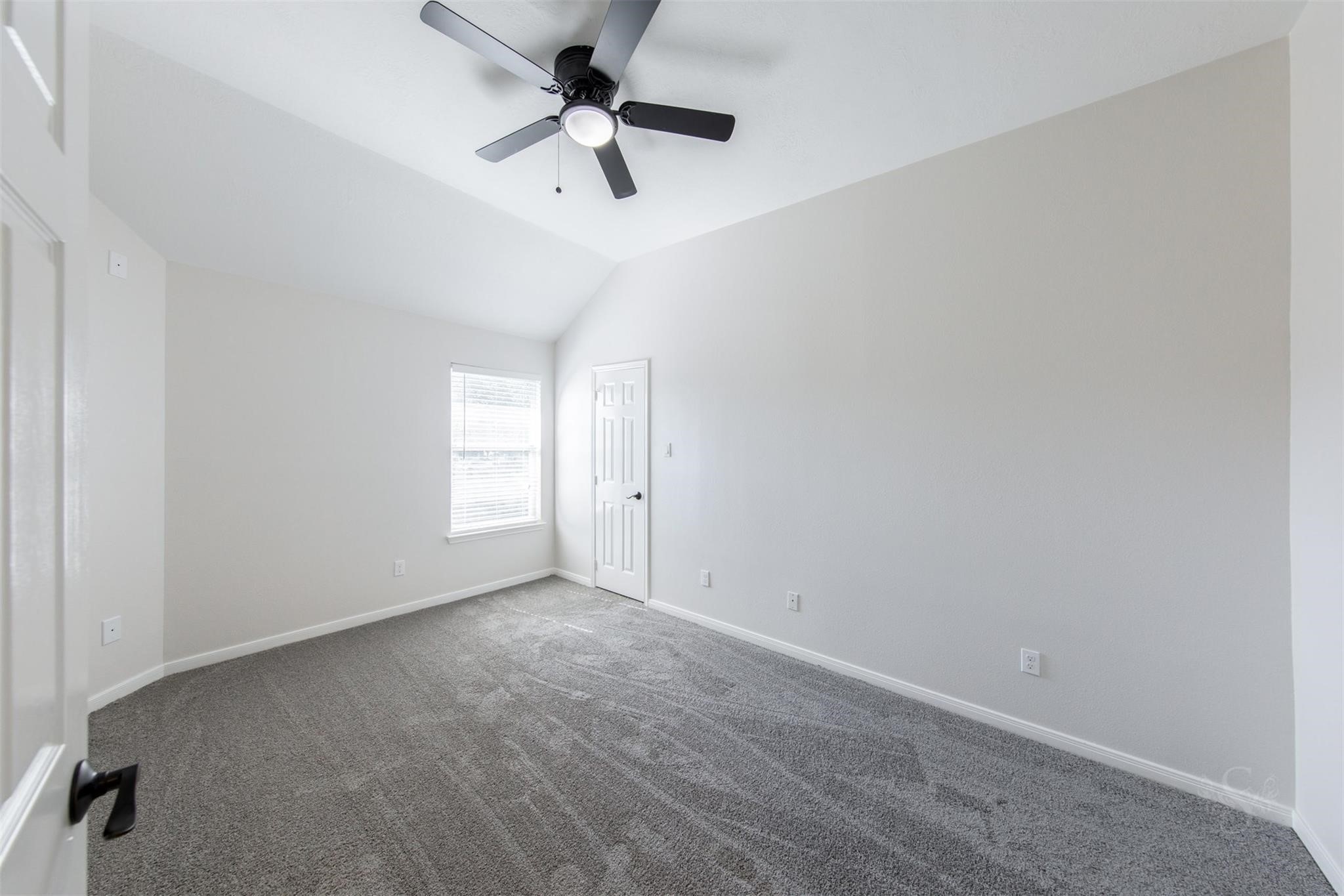 2911 Ledgeside Court Property Photo 21