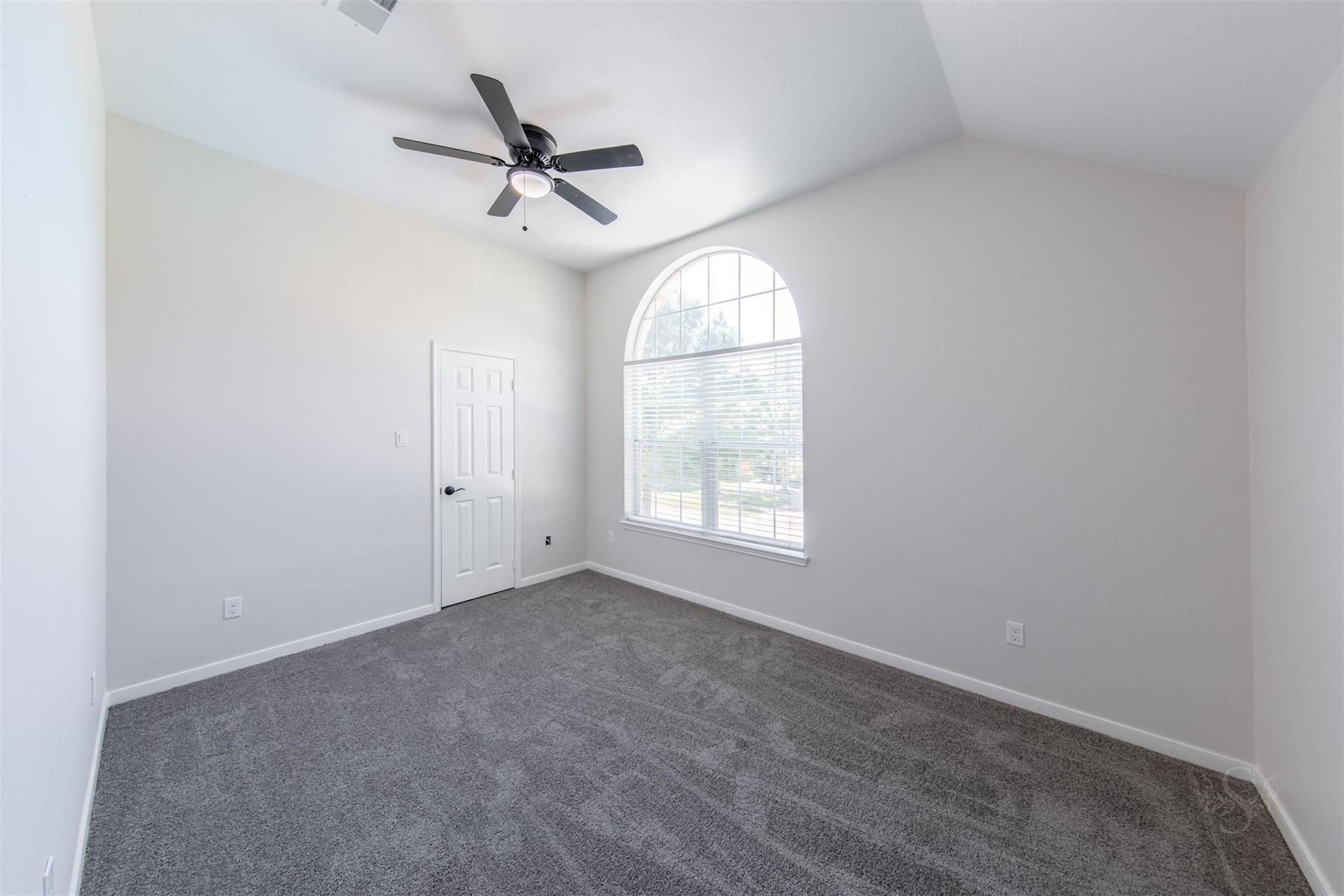 2911 Ledgeside Court Property Photo 22