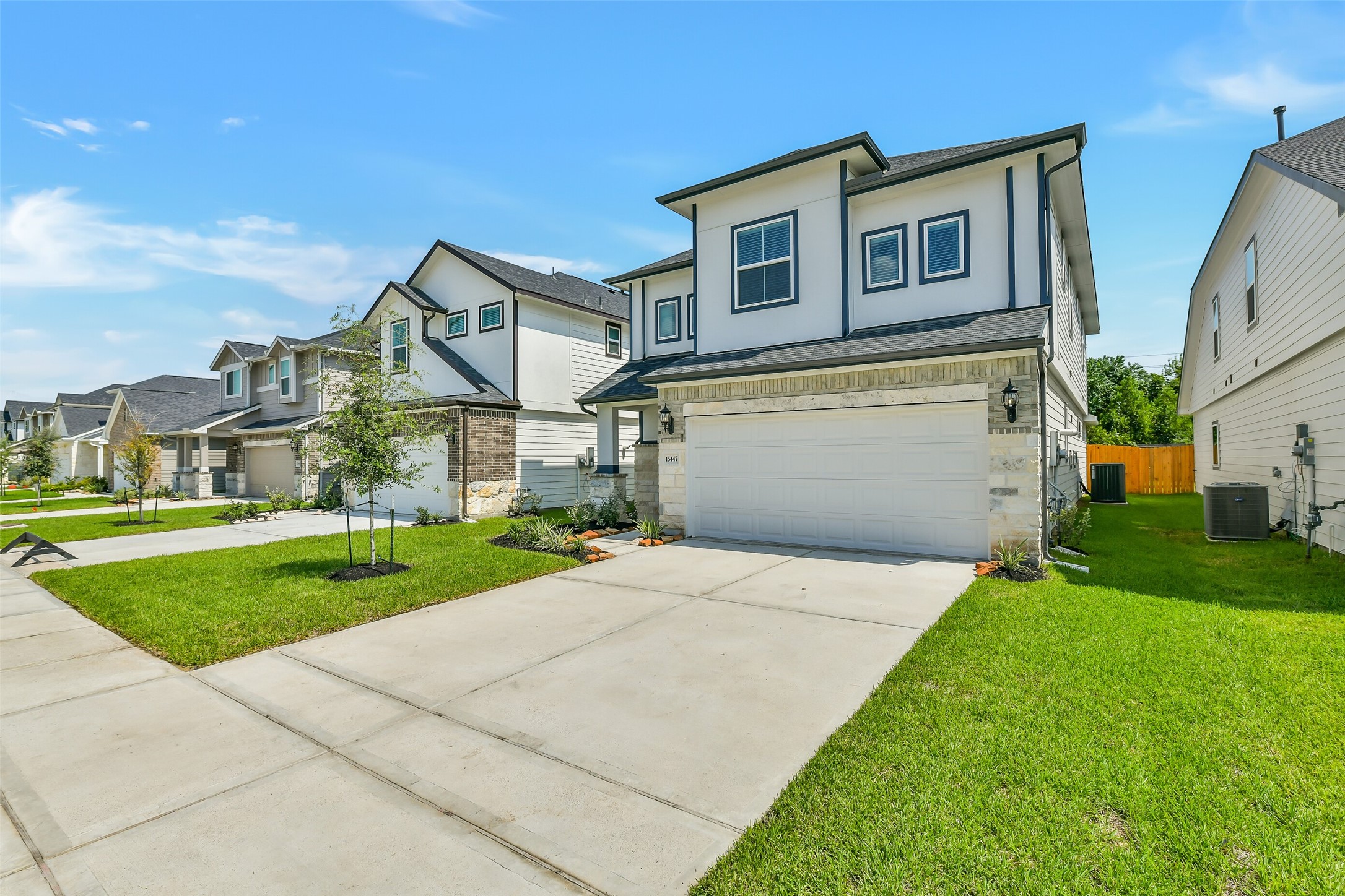15447 Foresail Lane Property Photo 2