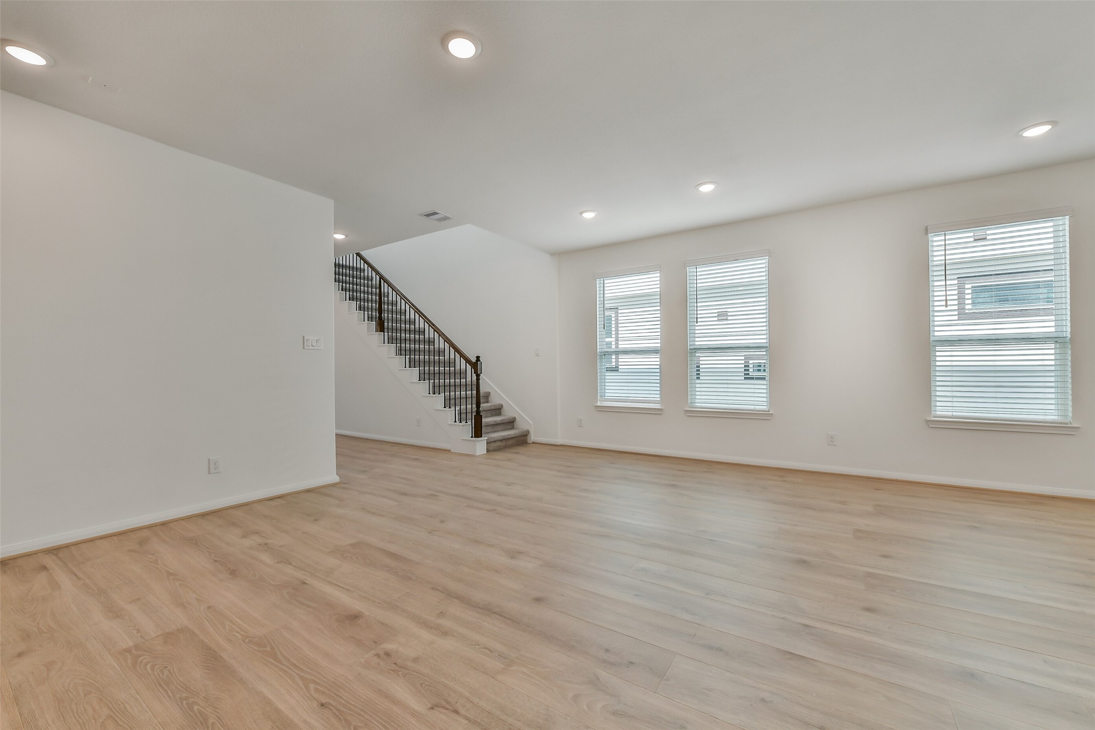 15447 Foresail Lane Property Photo 5