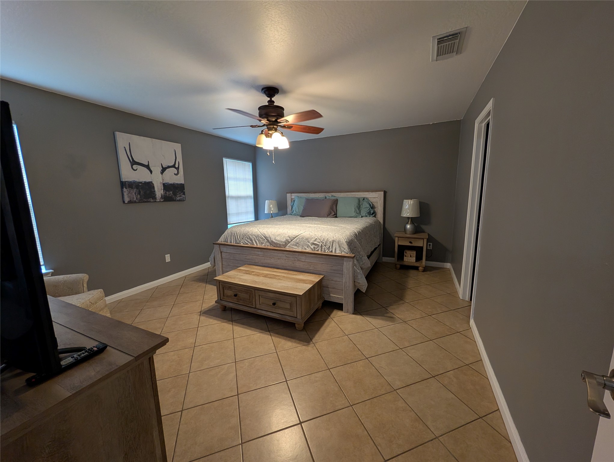 714 N Vista Drive Property Photo 7