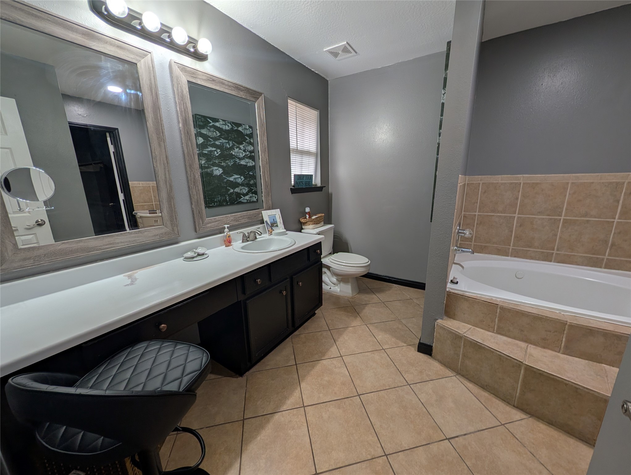 714 N Vista Drive Property Photo 8