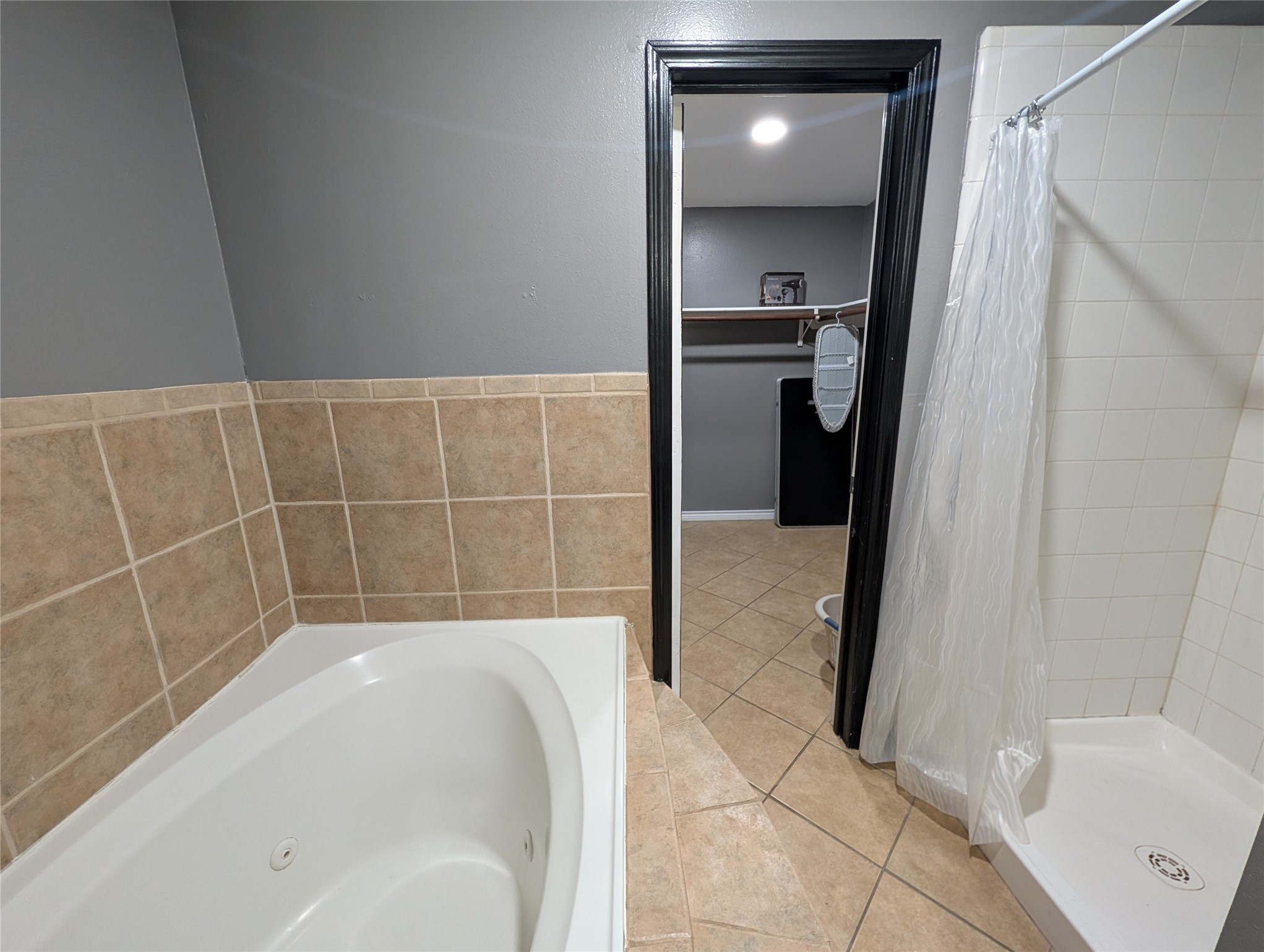 714 N Vista Drive Property Photo 9