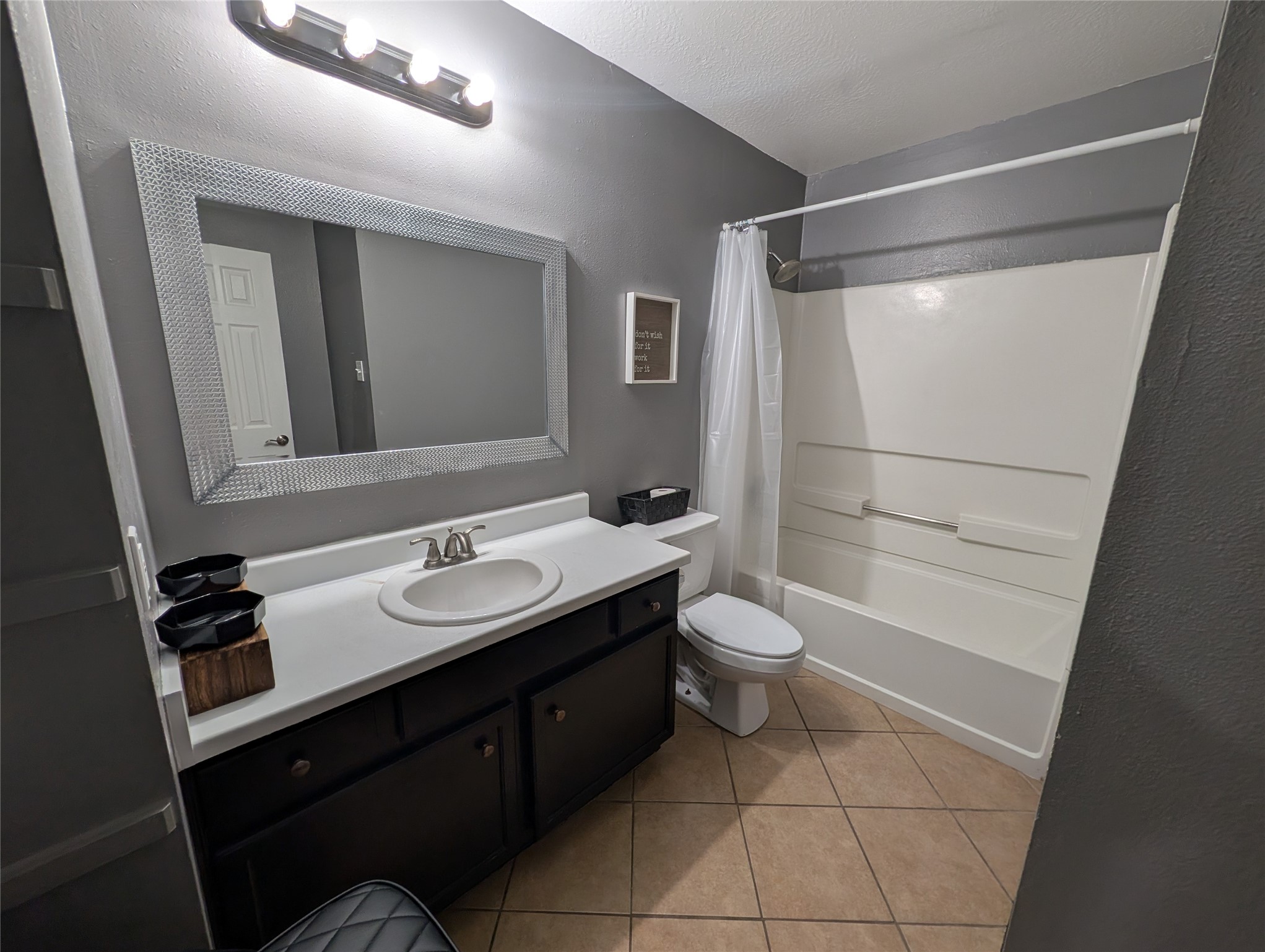 714 N Vista Drive Property Photo 14