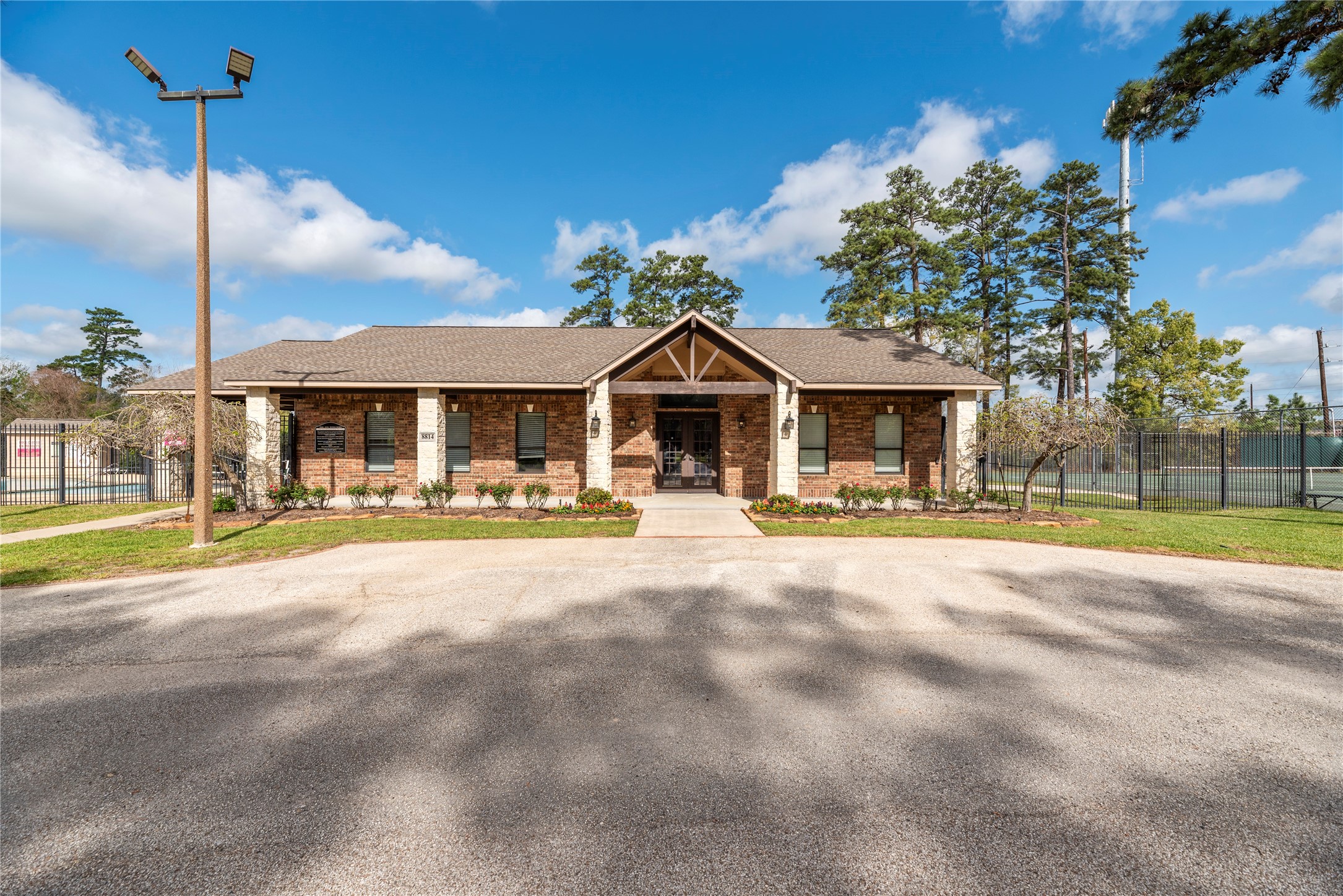 8907 W Rayford Road Property Photo 35