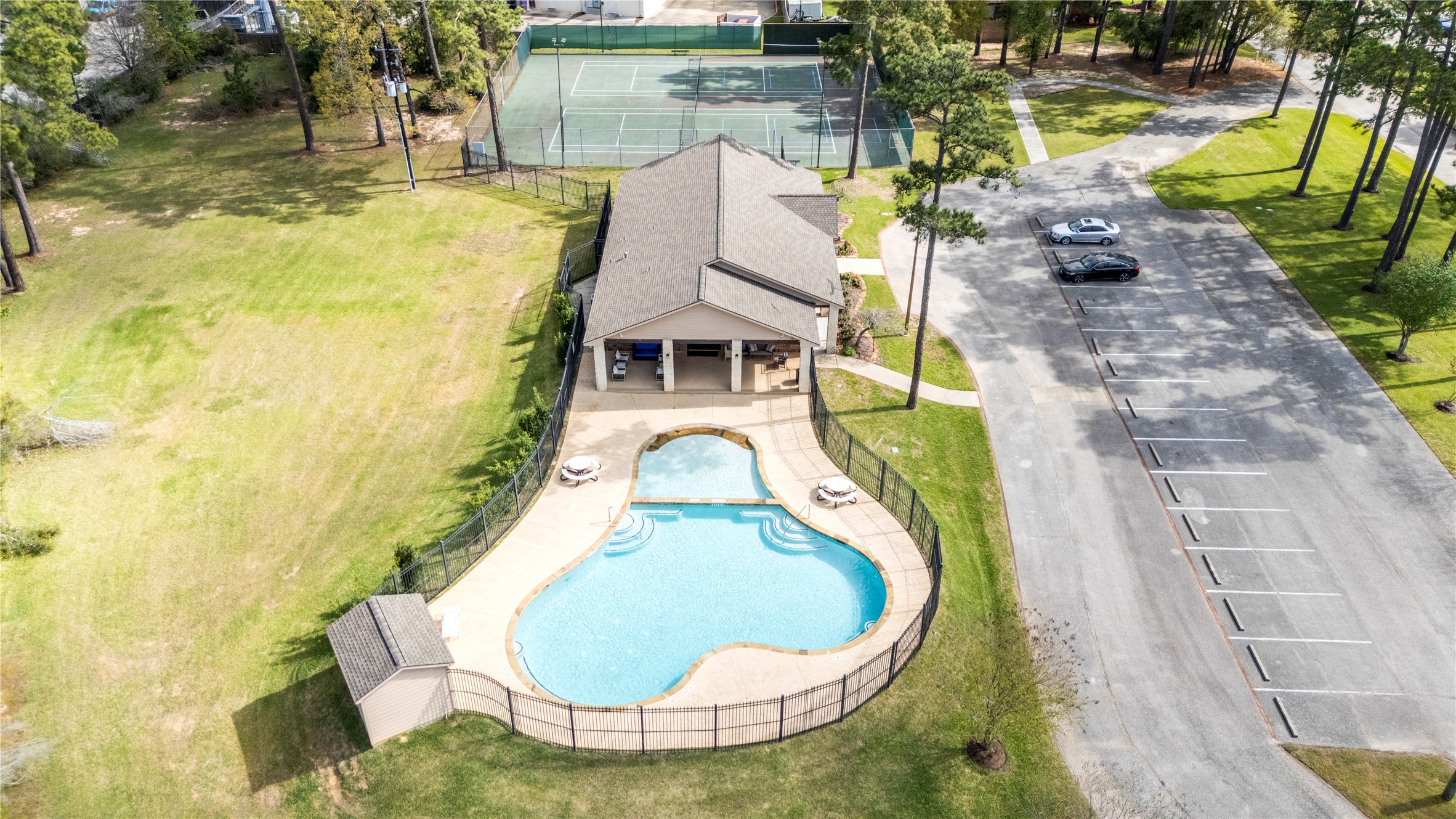 8907 W Rayford Road Property Photo 36