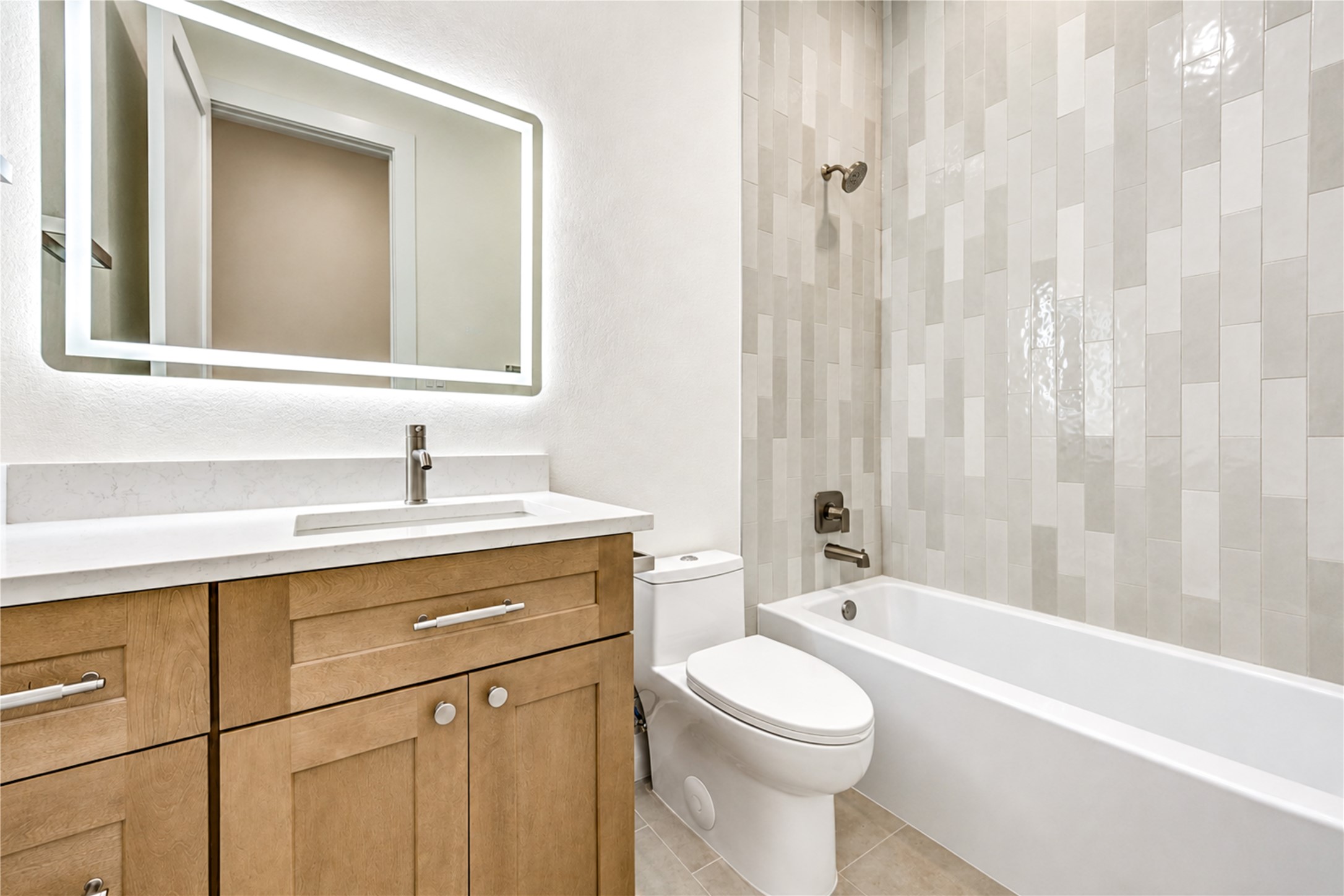 422 E 41st Street A Property Photo 21