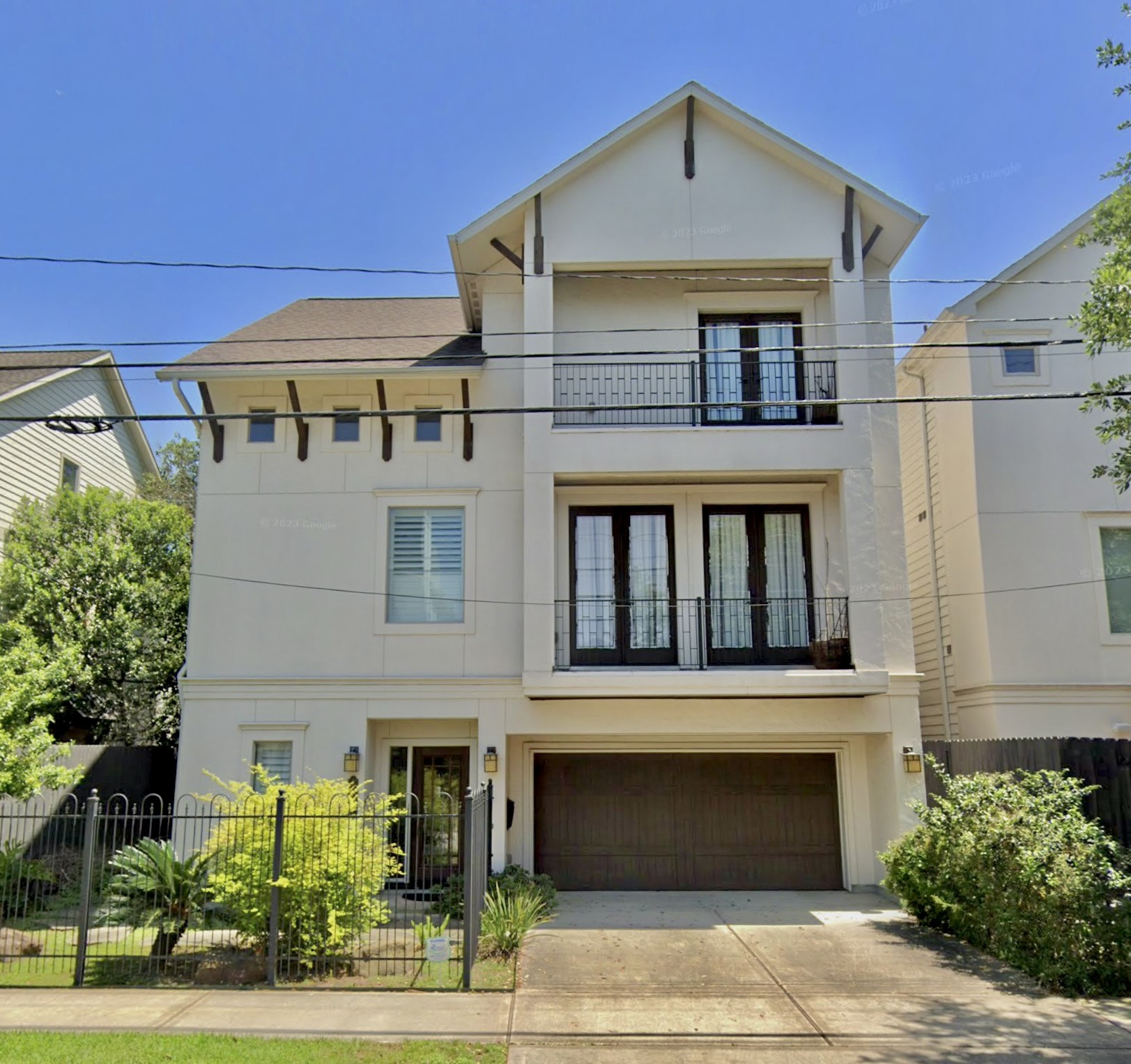 1111 Stanford Street Property Photo