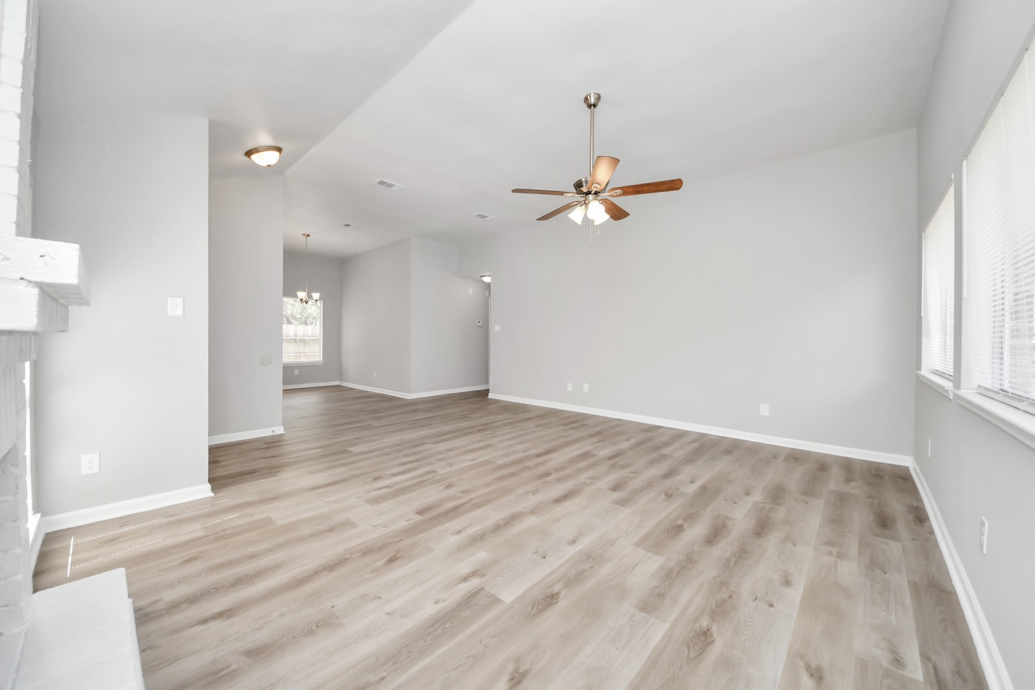 8510 Pine Falls Drive Property Photo 6