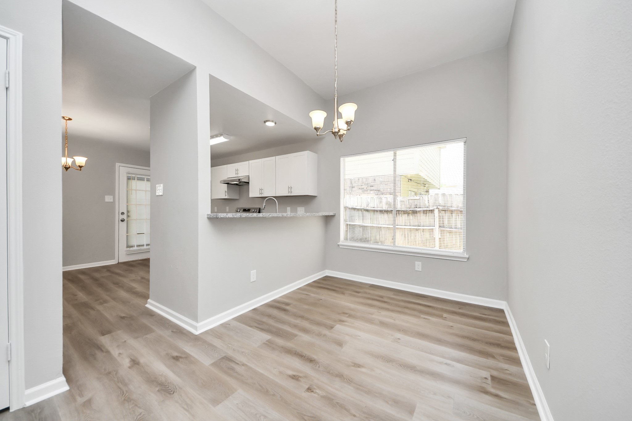 8510 Pine Falls Drive Property Photo 8