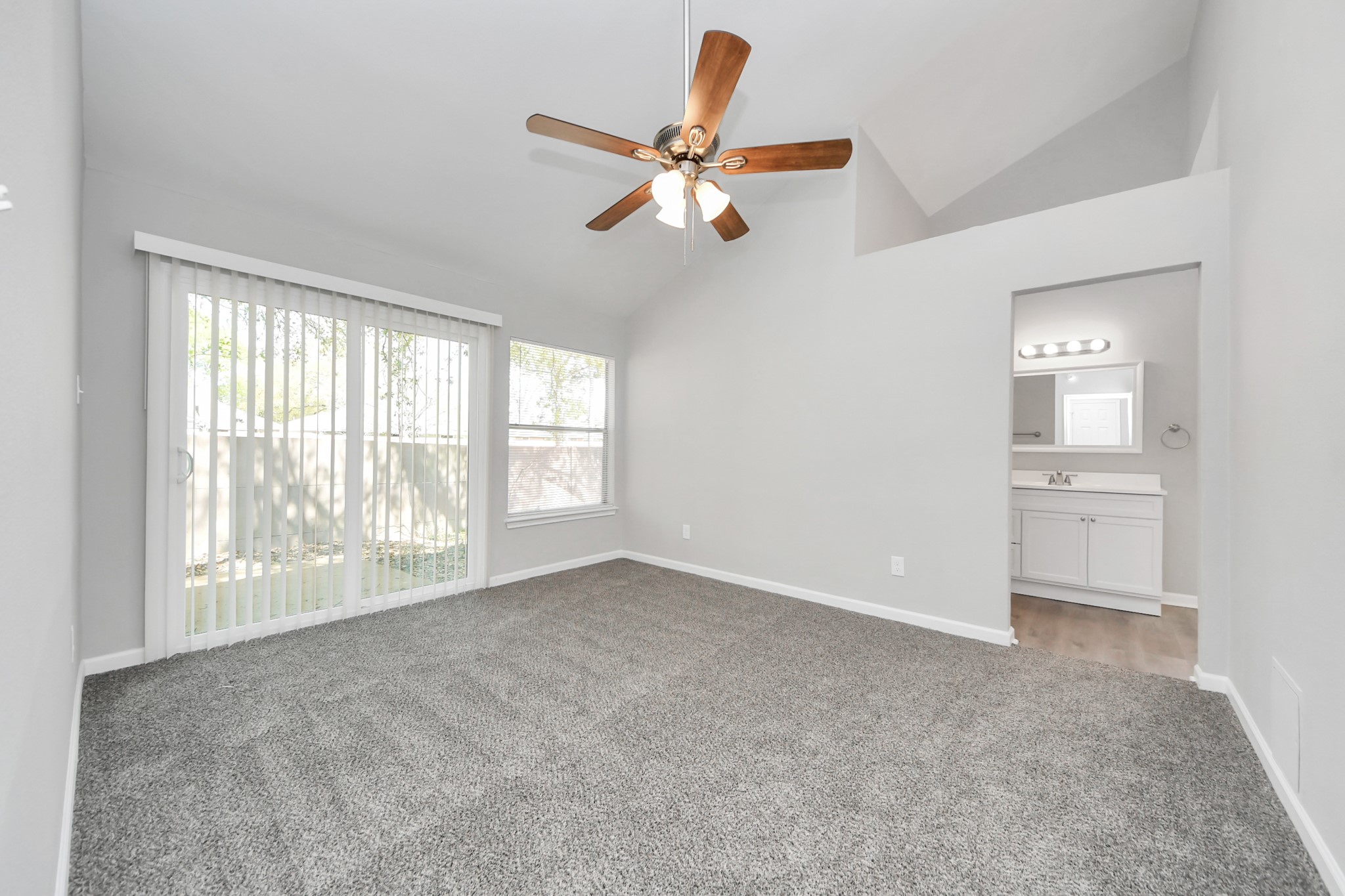 8510 Pine Falls Drive Property Photo 16