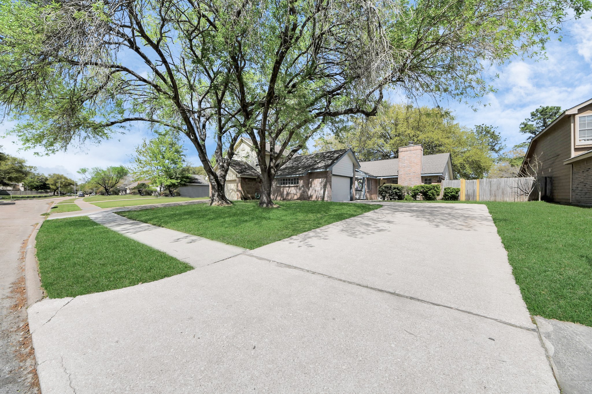 8510 Pine Falls Drive Property Photo 33