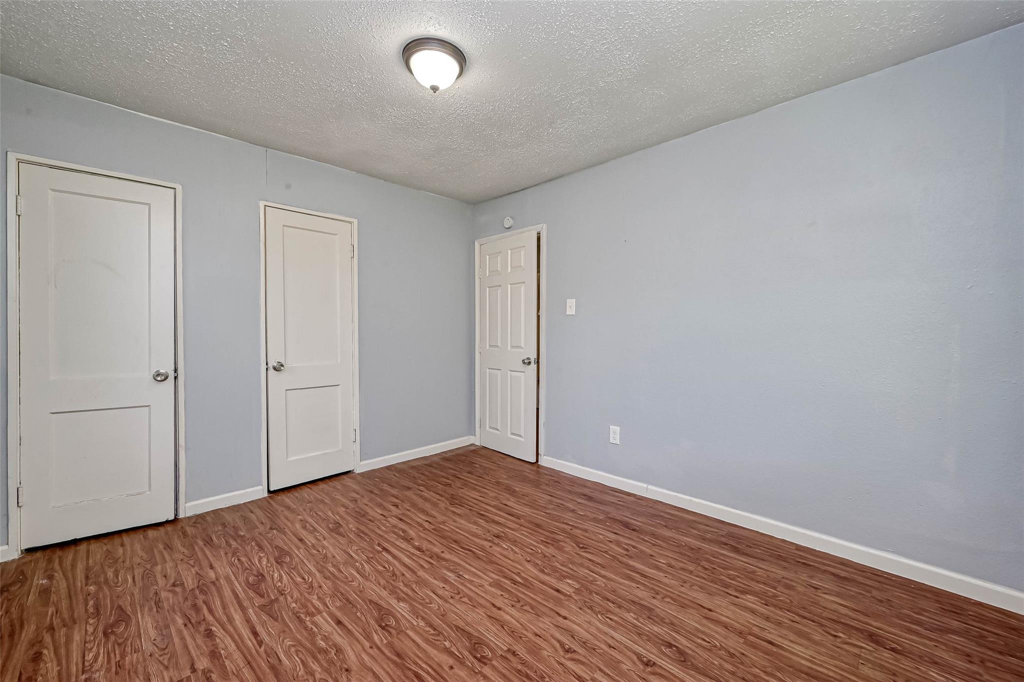 5431 Willow Glen Drive, Houston Tx 77033 Property Photo 15