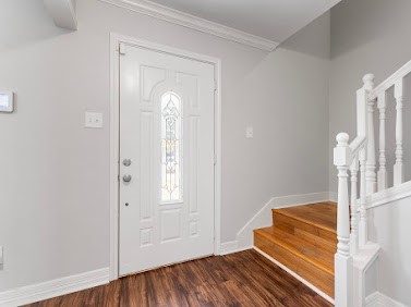 16606 Oxnard Lane Property Photo 4