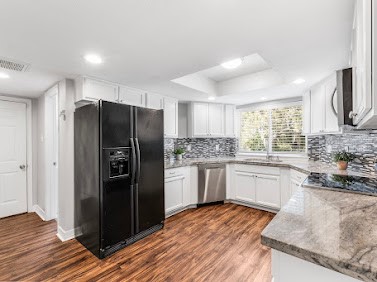 16606 Oxnard Lane Property Photo 10