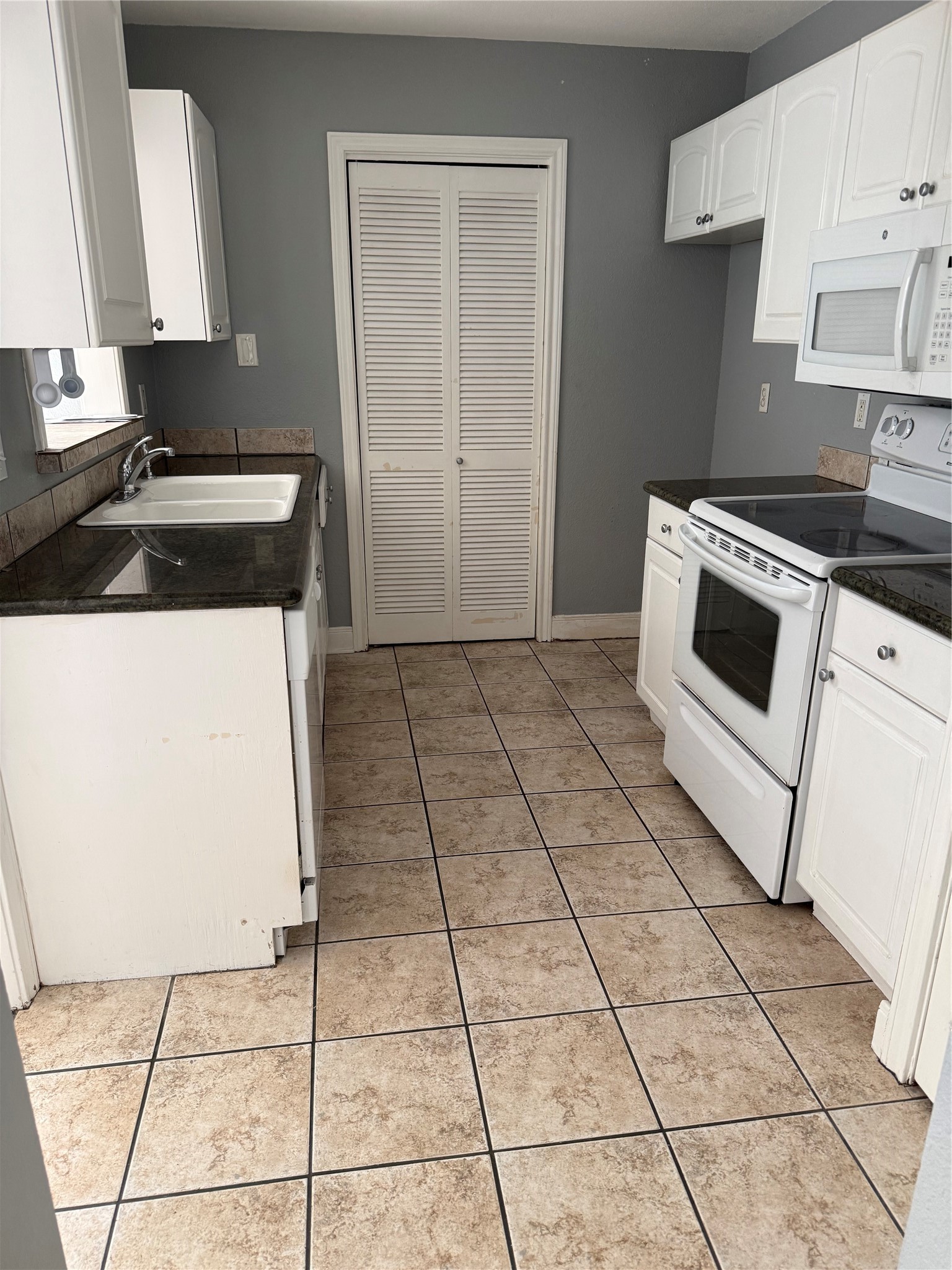 18101 Heritage Lane 8101 Property Photo 4