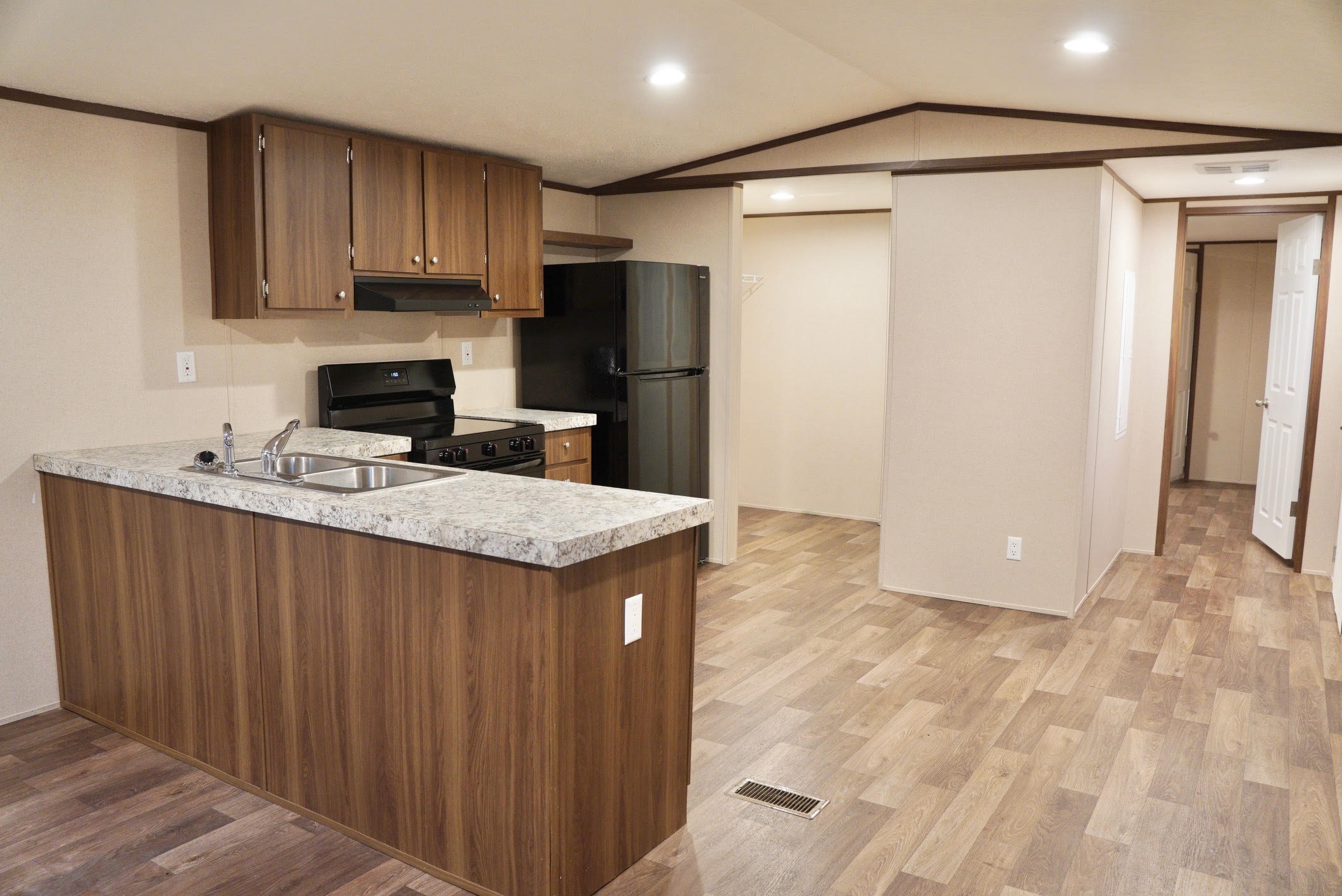 20452 Vick Dr Property Photo 4