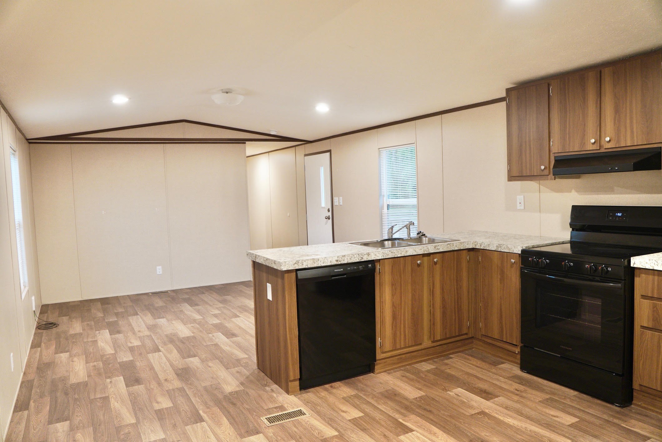 20452 Vick Dr Property Photo 6