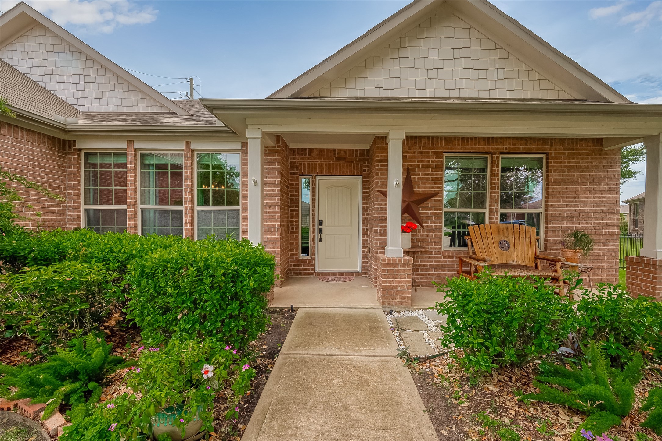 2903 Black Walnut Court Property Photo