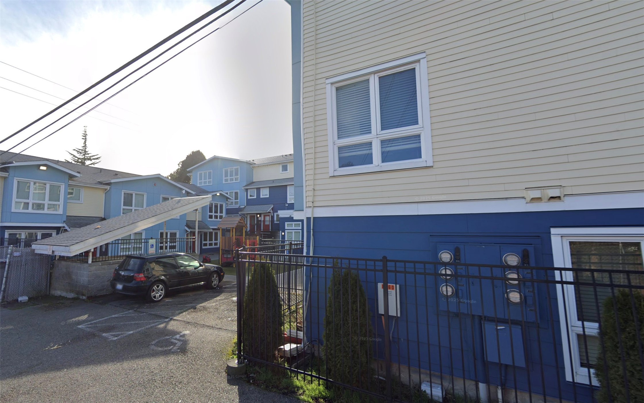3125 Oakes Avenue Property Photo 5