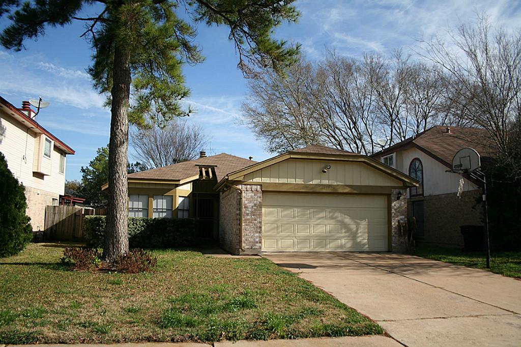 11726 Plumbrook Drive Property Photo 2