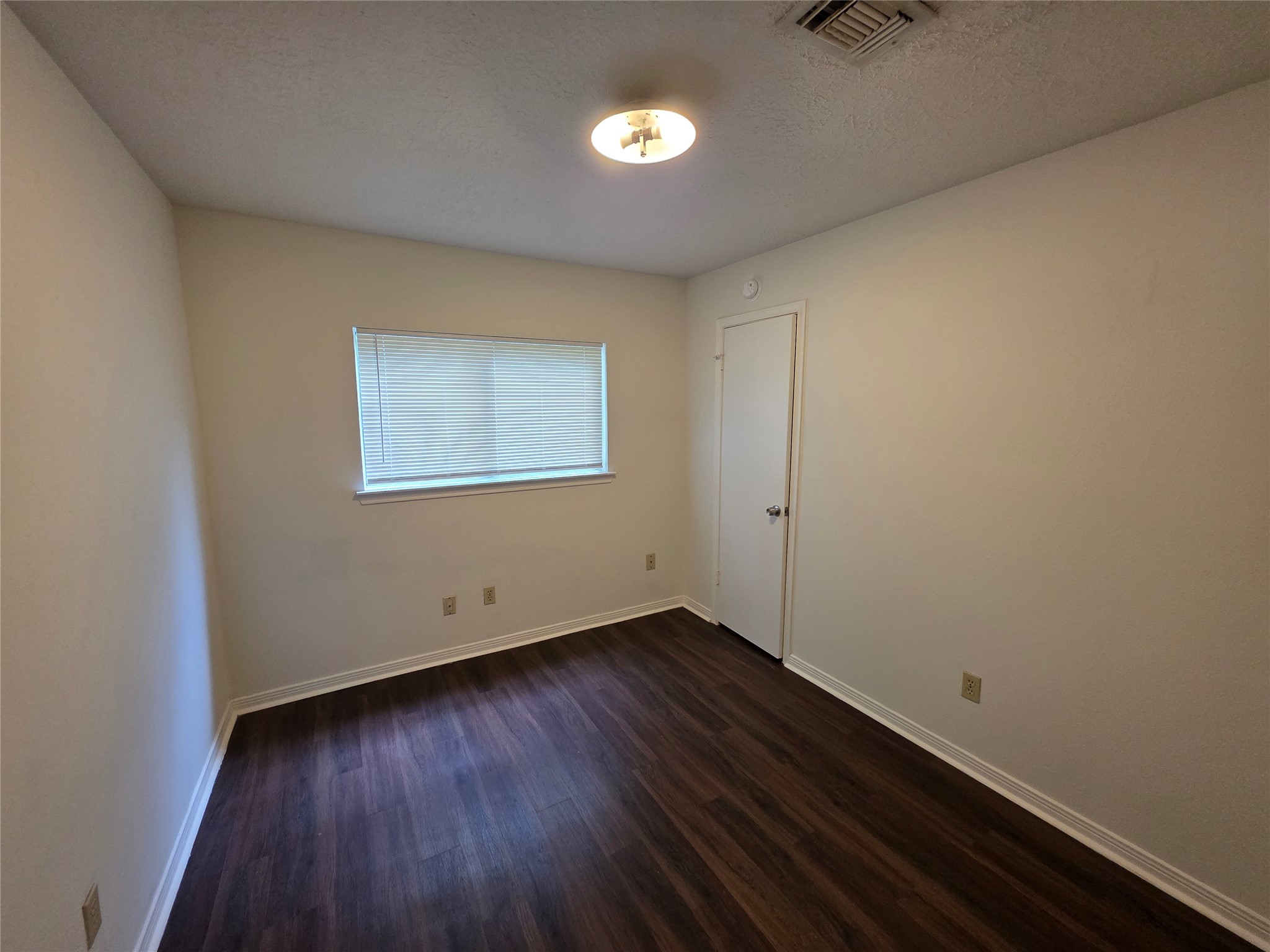 11726 Plumbrook Drive Property Photo 8