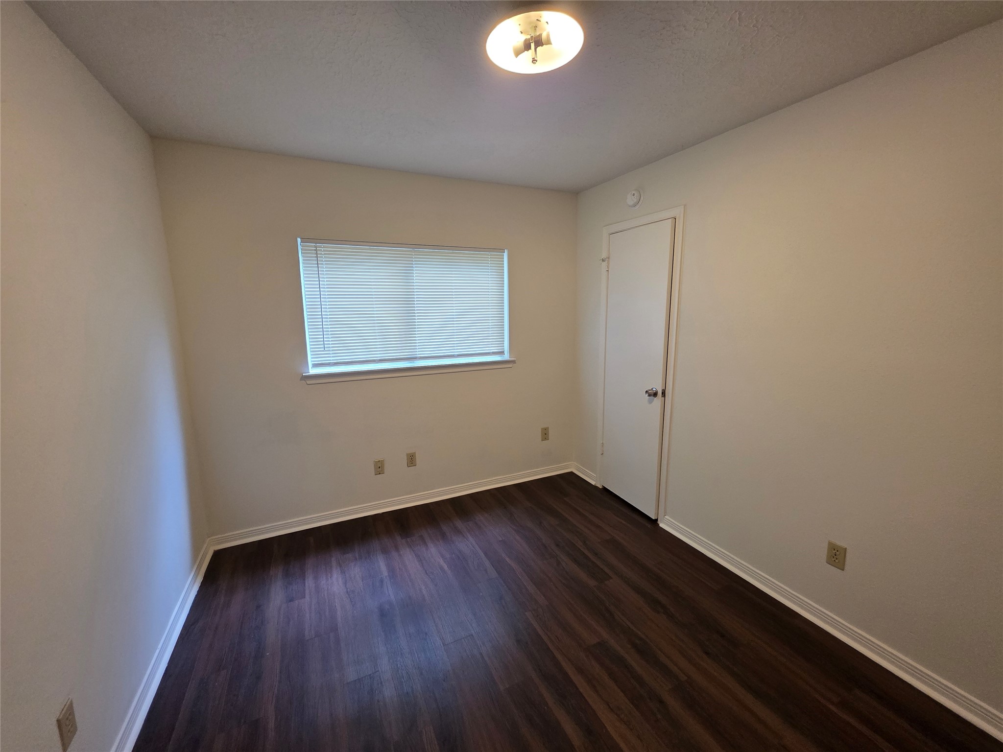 11726 Plumbrook Drive Property Photo 9