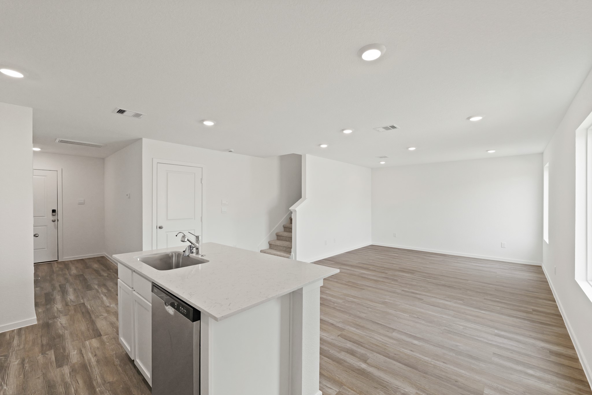 11759 Ruffian Drive Property Photo 3
