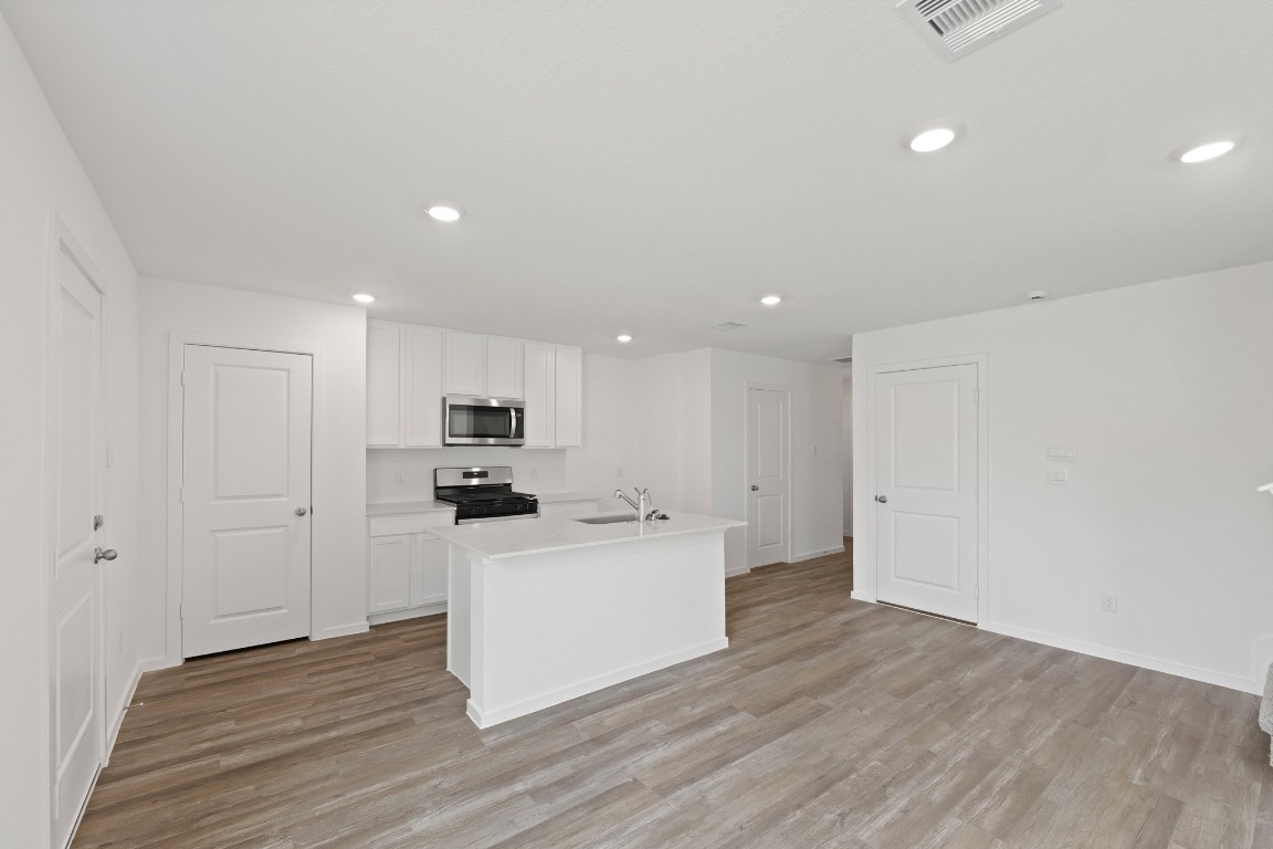 11759 Ruffian Drive Property Photo 4
