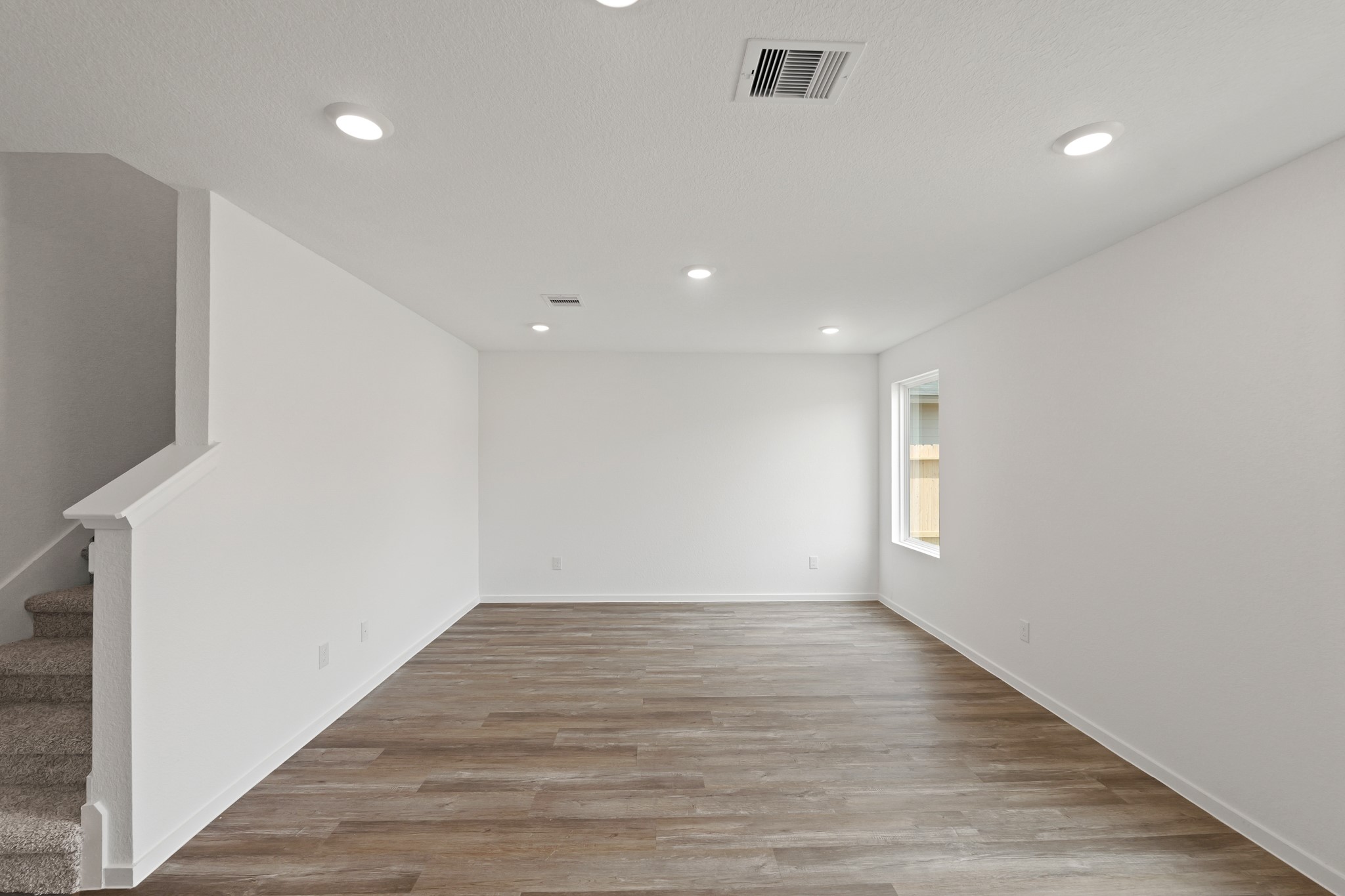 11759 Ruffian Drive Property Photo 8
