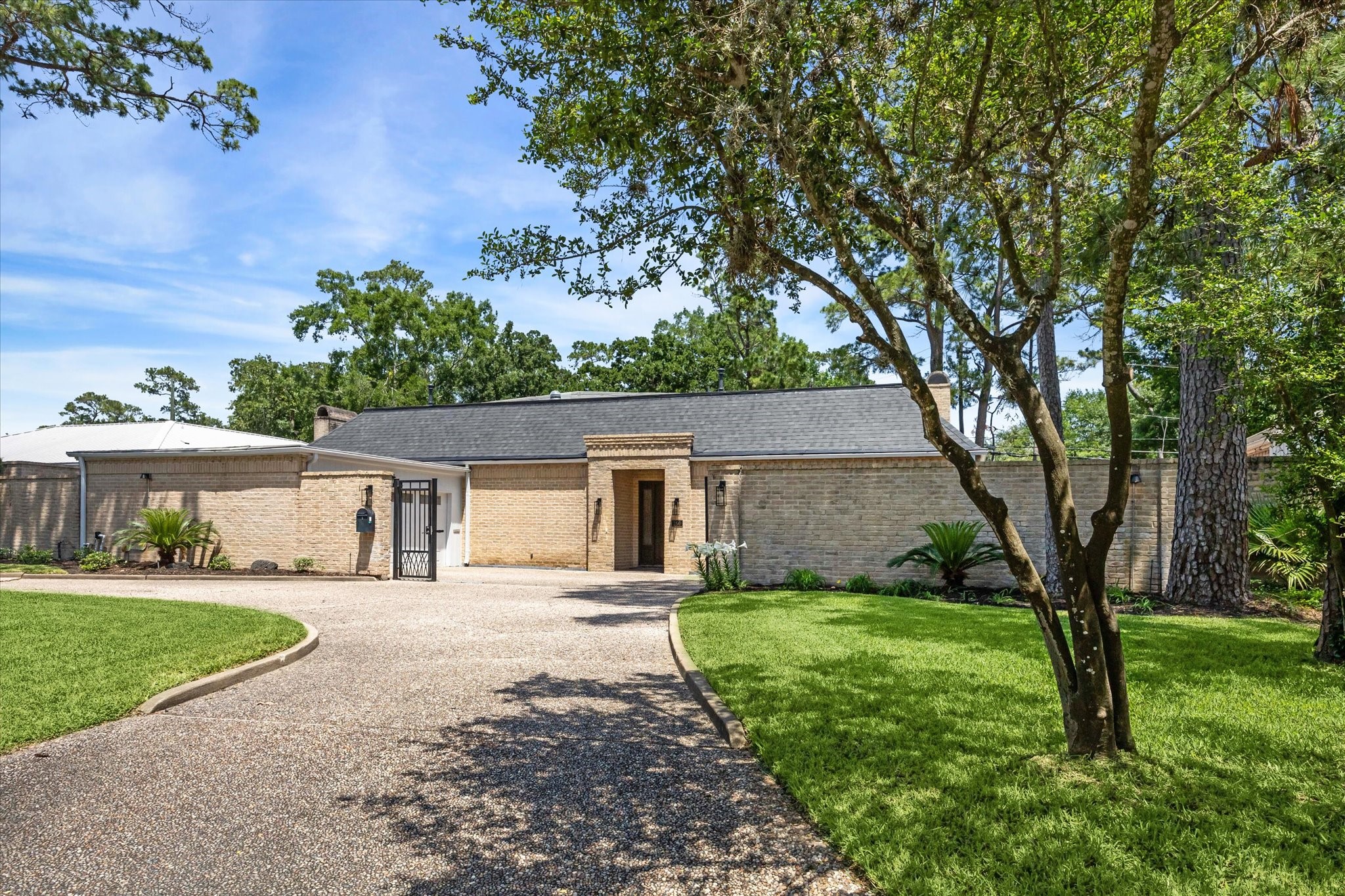 250 Gessner Road Property Photo 3