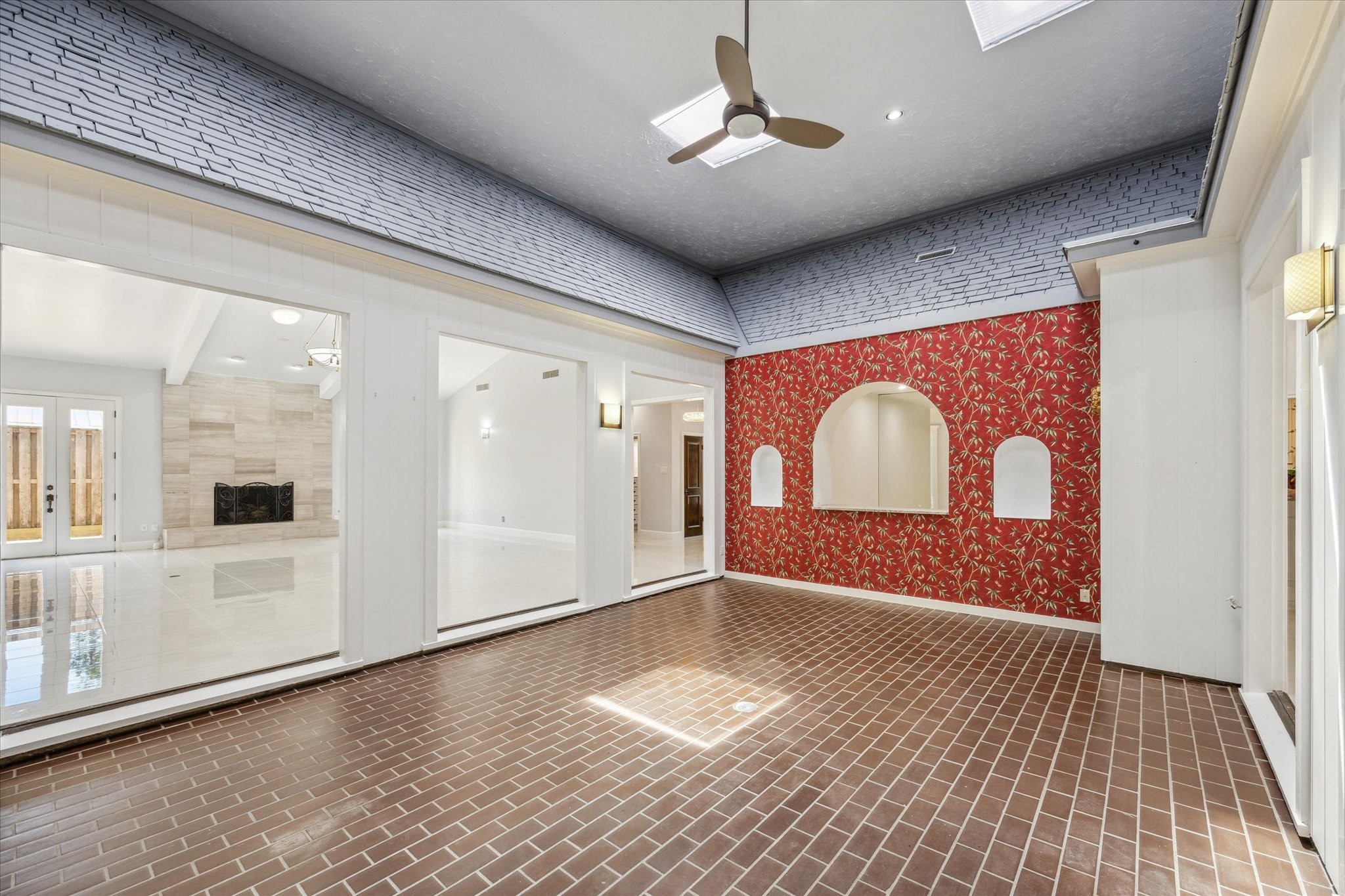 250 Gessner Road Property Photo 14