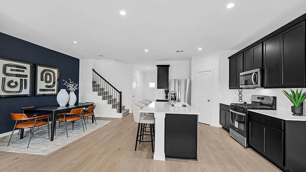 10734 Dogwood Sky Drive Property Photo 6