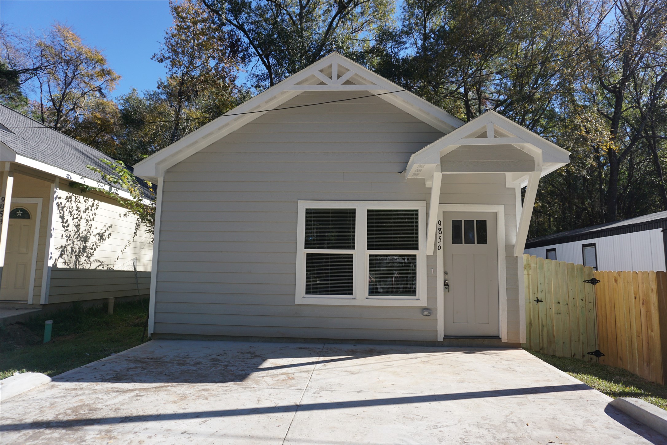 10023 Calendar St Property Photo 1