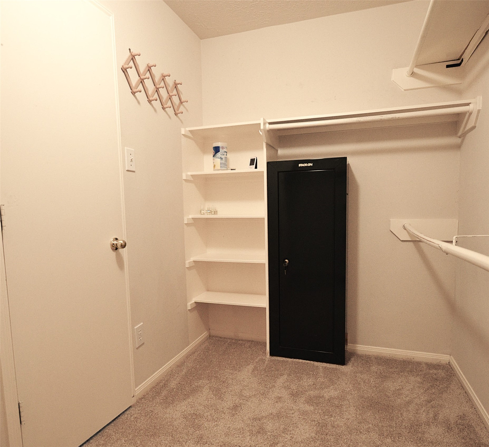 4831 Elkmont Court Property Photo 16